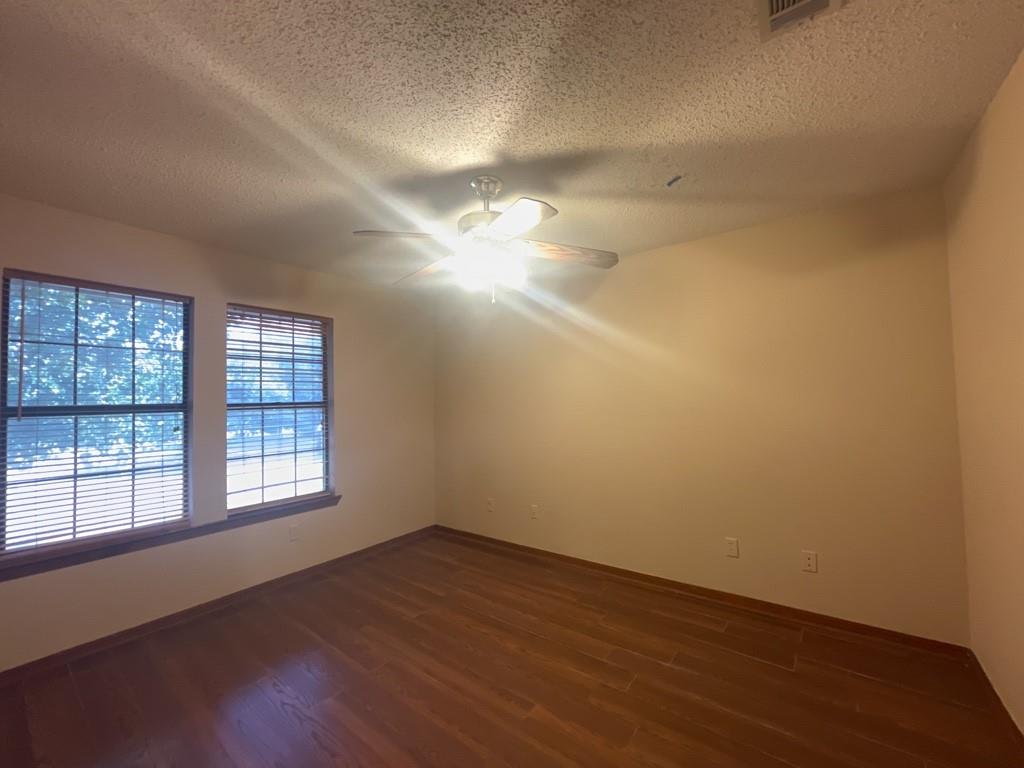 2004 Walsh Dr, Round Rock, TX 78681