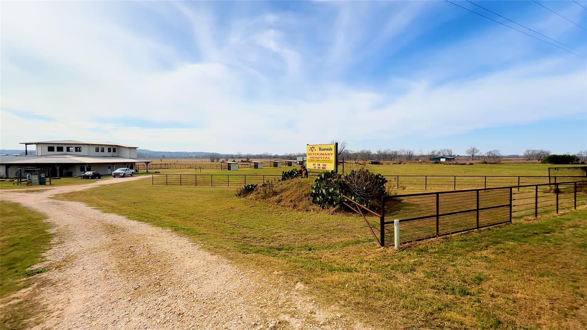 531 Highway 71 W, Smithville, TX 78957