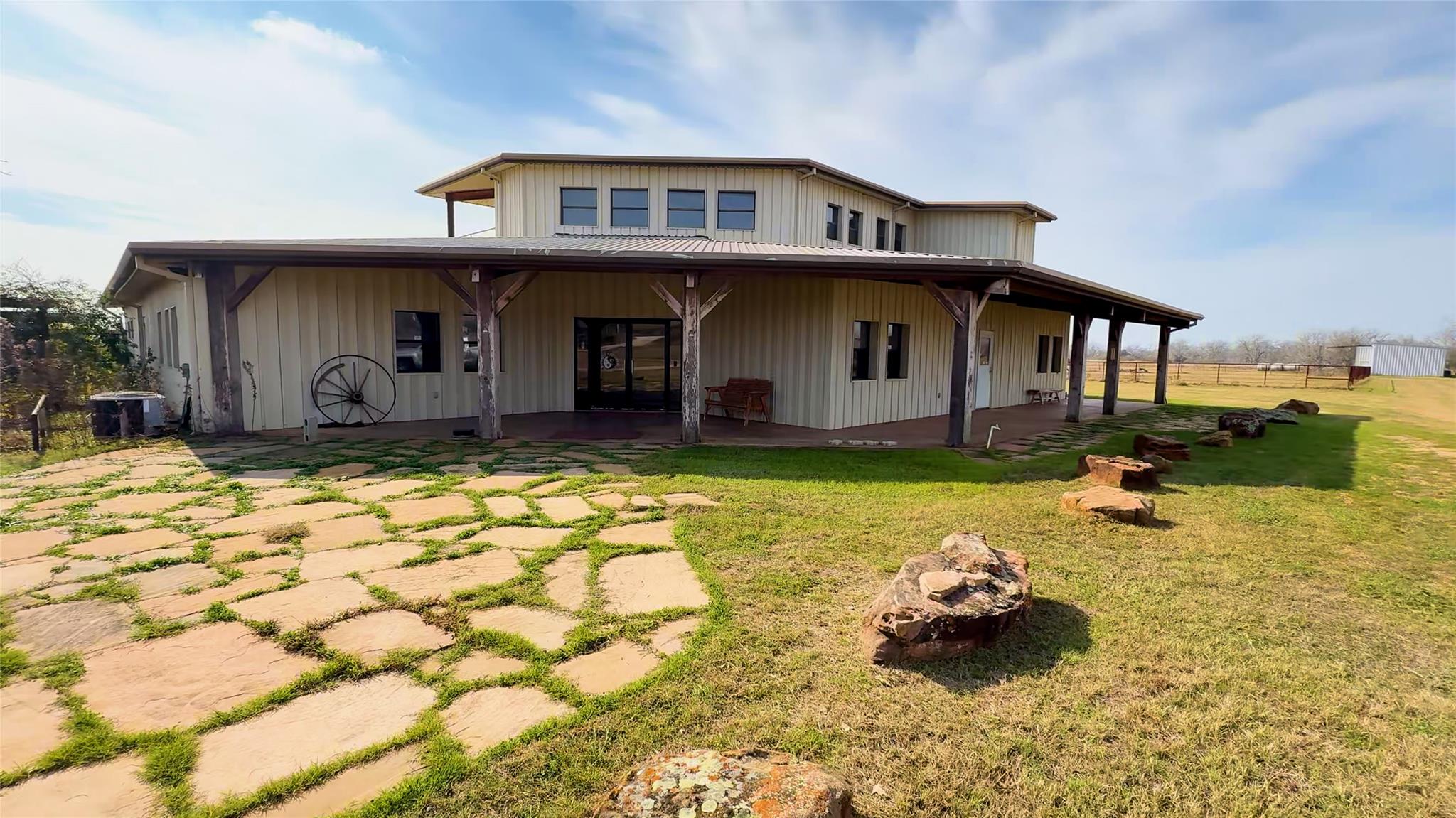 531 Highway 71 W, Smithville, TX 78957