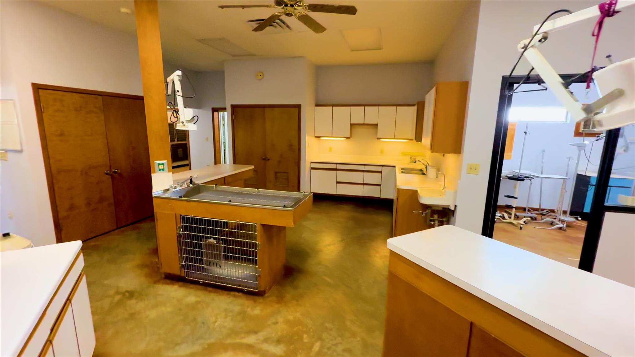 531 Highway 71 W, Smithville, TX 78957