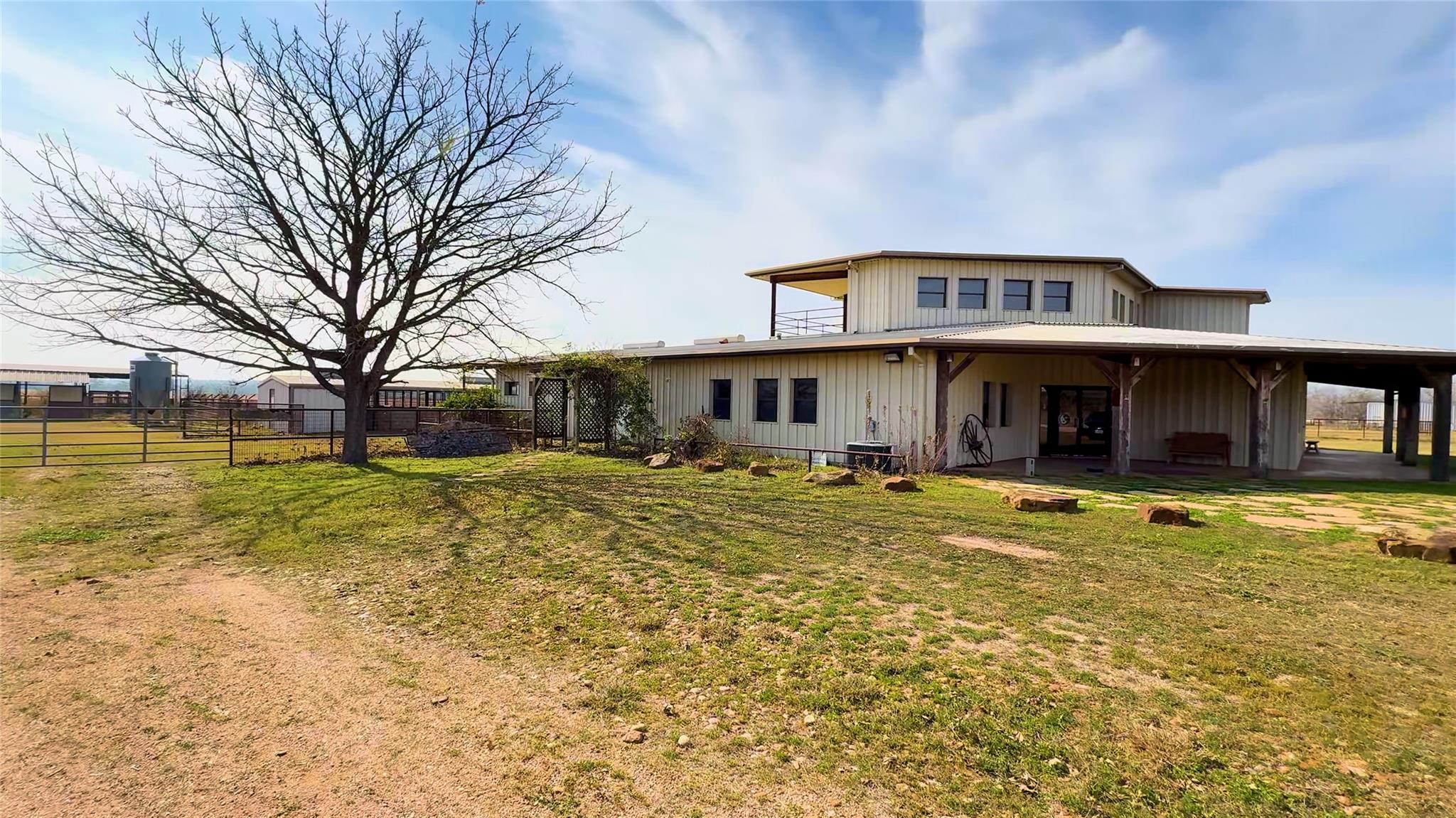 531 Highway 71 W, Smithville, TX 78957