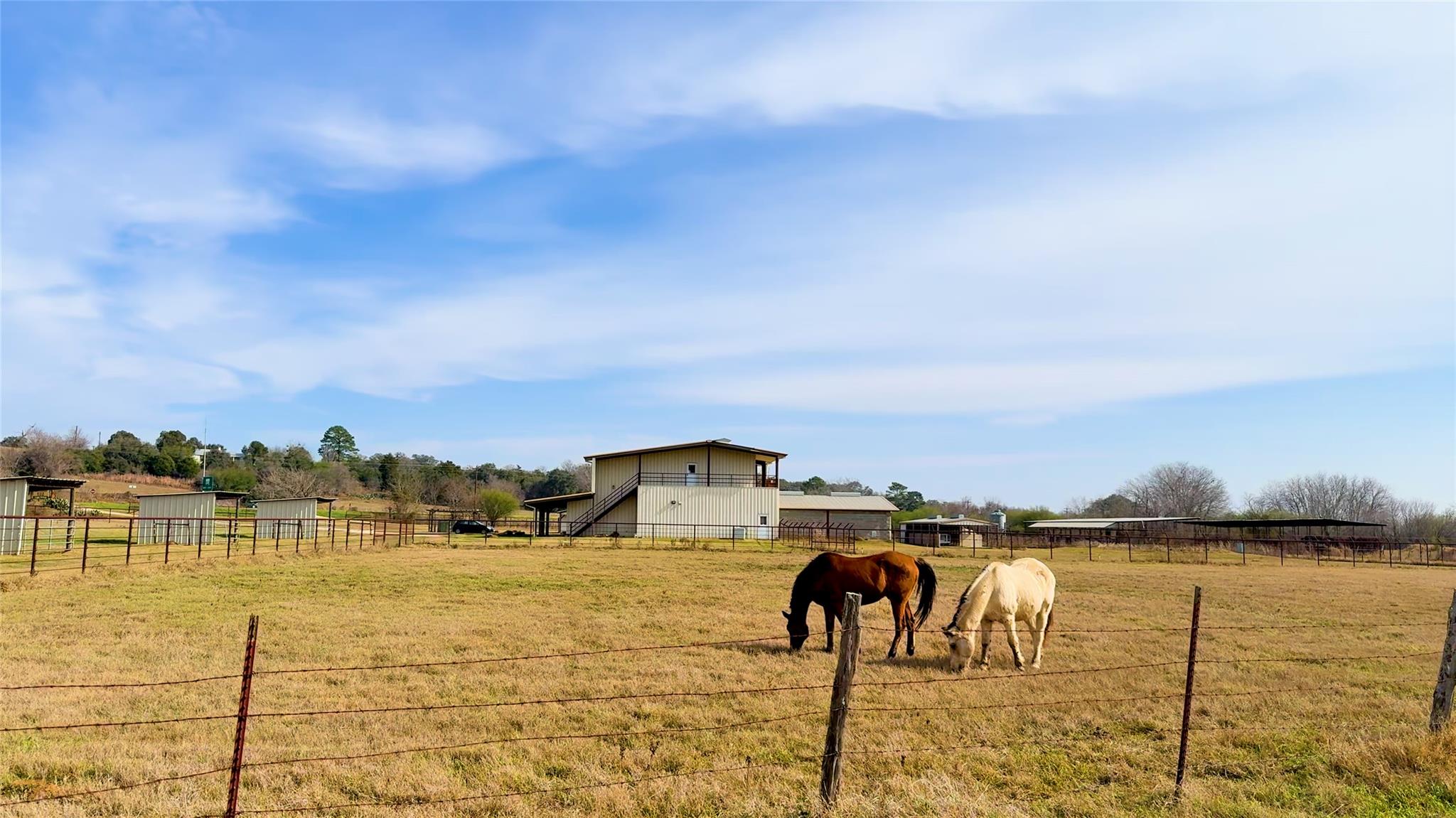 531 Highway 71 W, Smithville, TX 78957