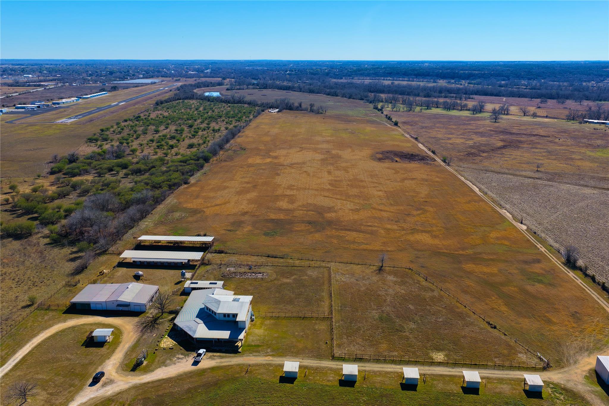 531 Highway 71 W, Smithville, TX 78957