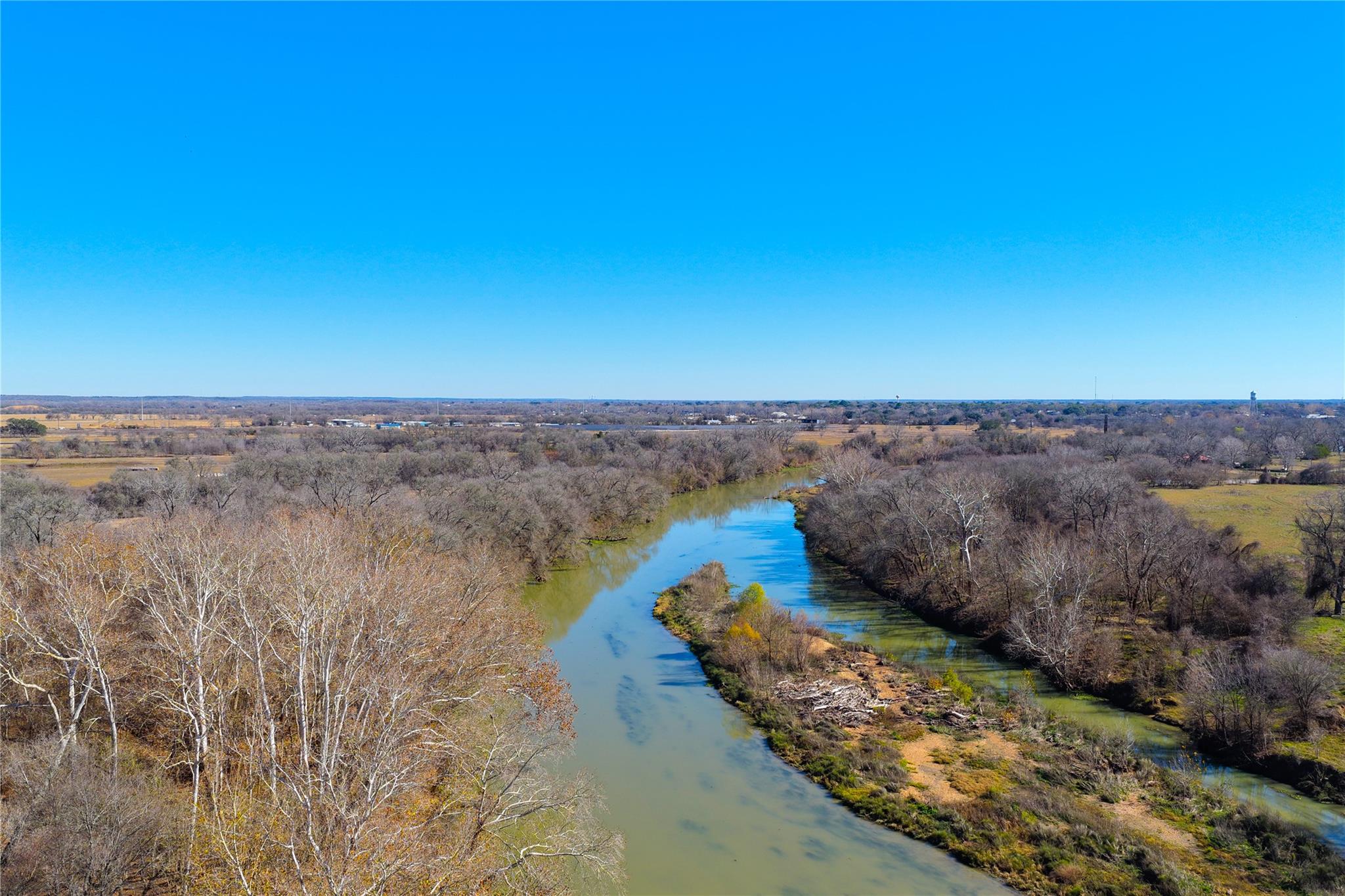 531 Highway 71 W, Smithville, TX 78957
