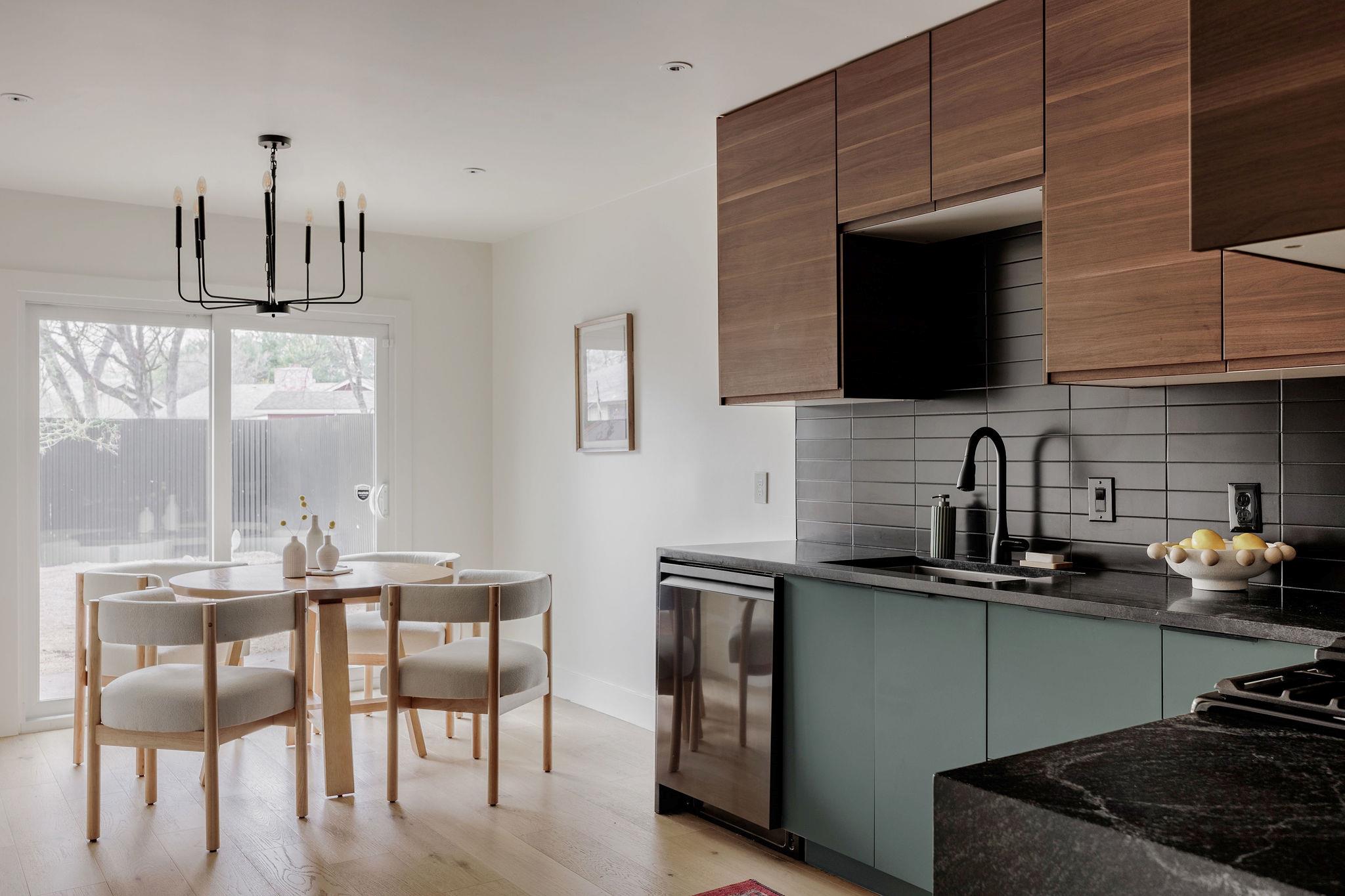 2220 E Stassney Ln # B, Austin, TX 78744