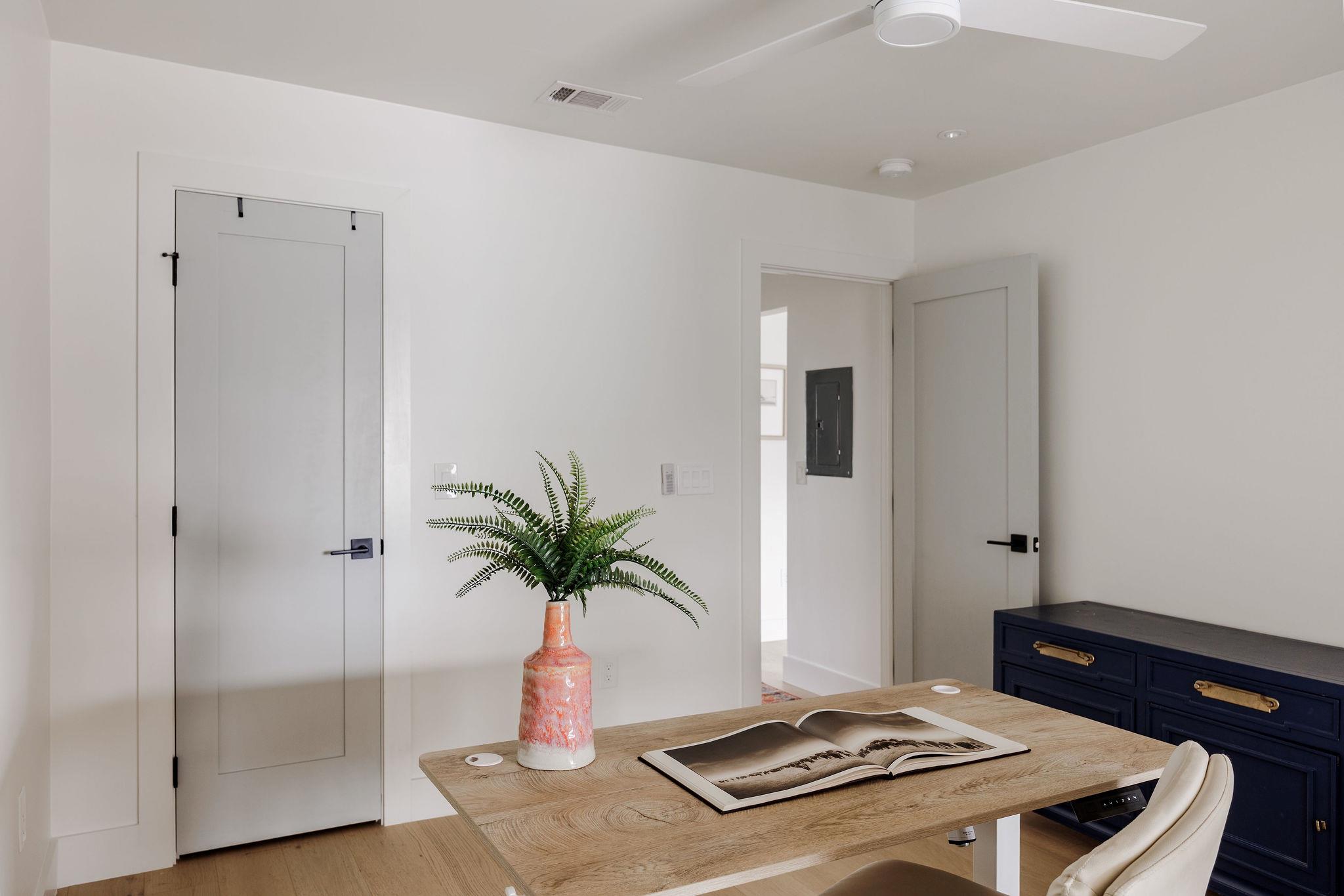 2220 E Stassney Ln # B, Austin, TX 78744