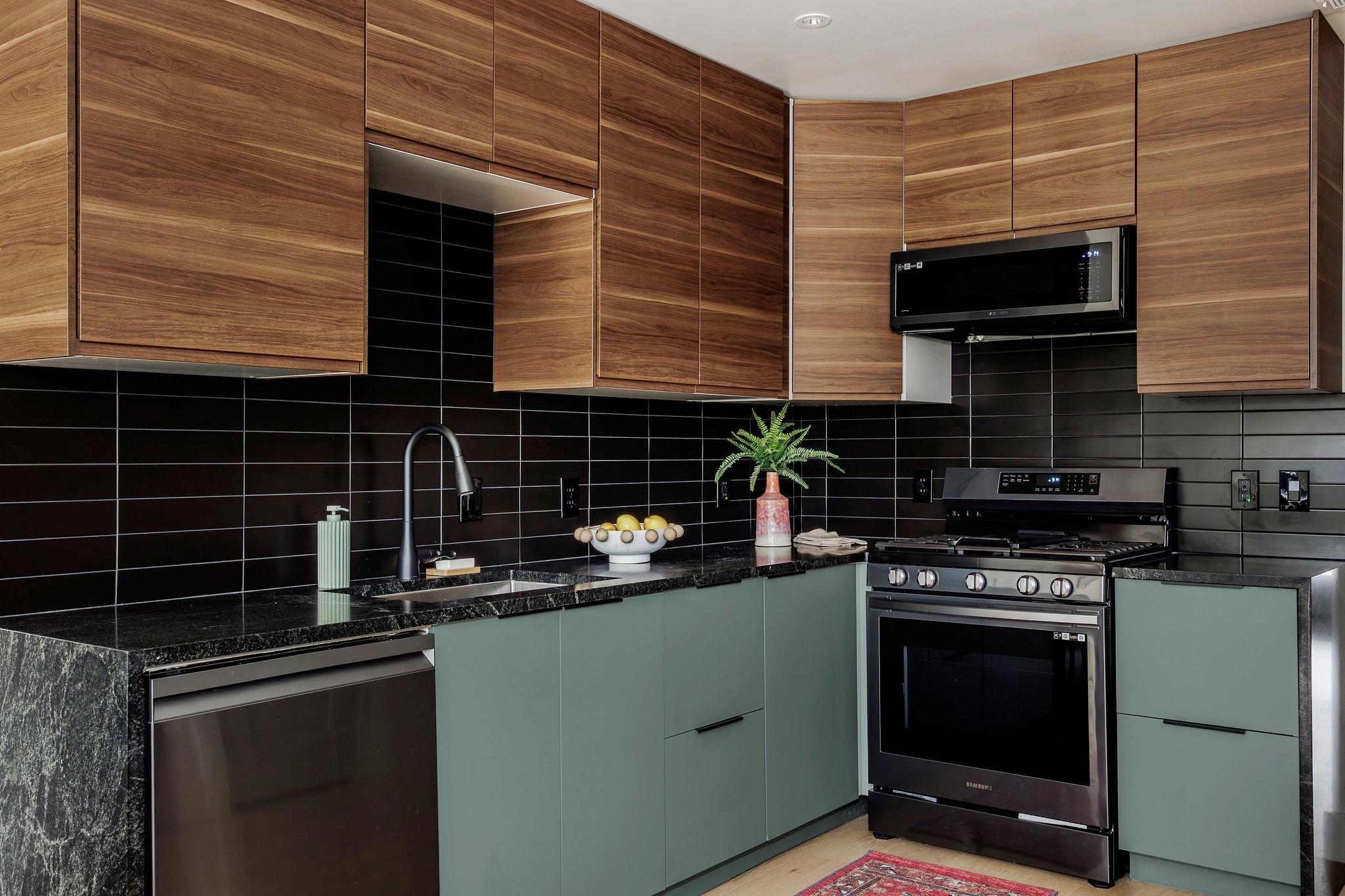 2220 E Stassney Ln # B, Austin, TX 78744