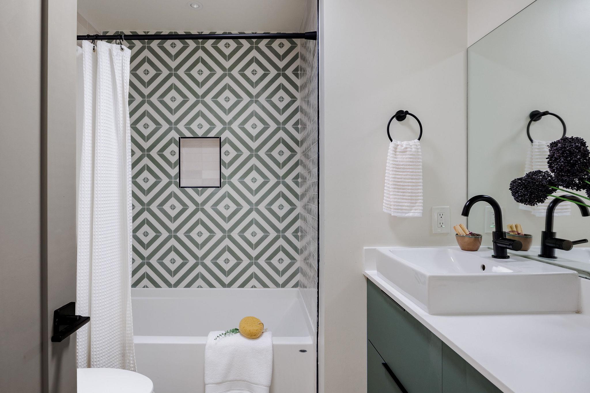 2220 E Stassney Ln # B, Austin, TX 78744