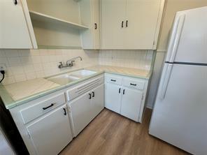 906 E 46th St # C, Austin, TX 78751