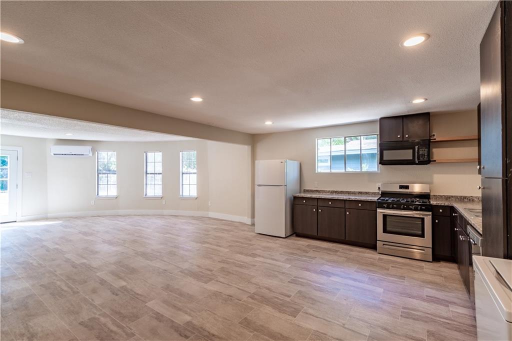 1412 Vargas Rd # B, Austin, TX 78741