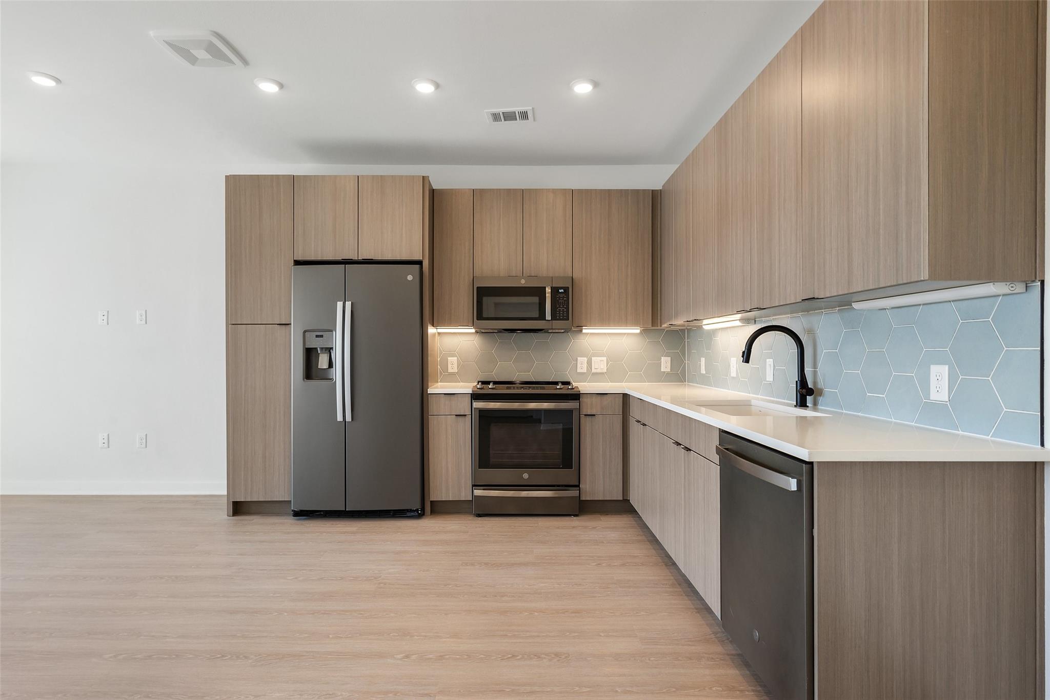 4802 S Congress Ave # 403, Austin, TX 78745