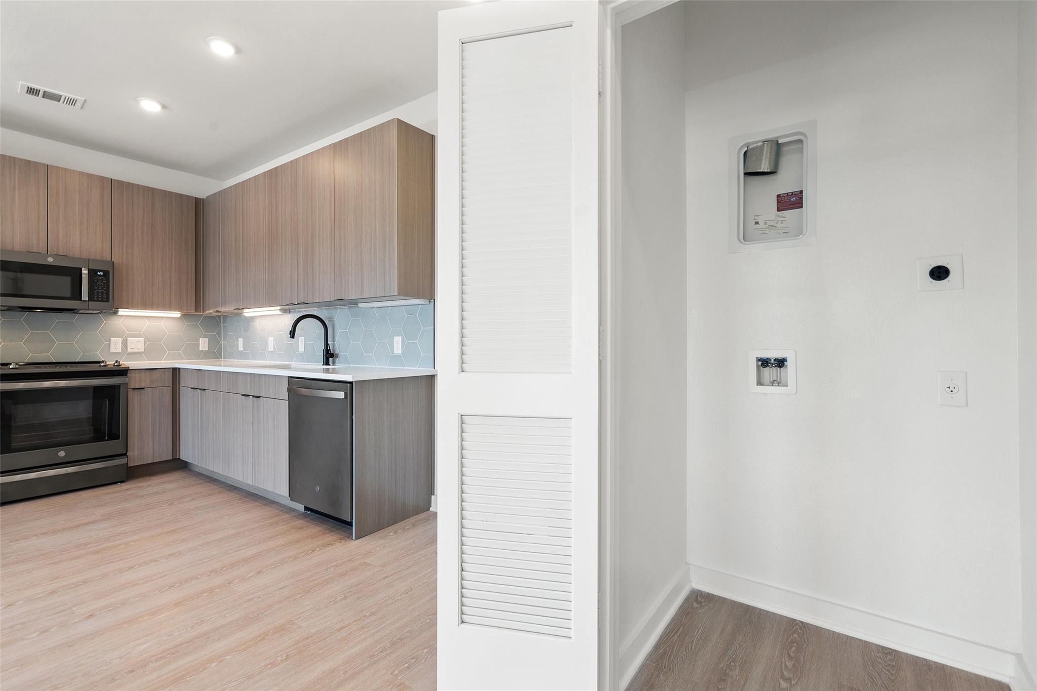 4802 S Congress Ave # 403, Austin, TX 78745