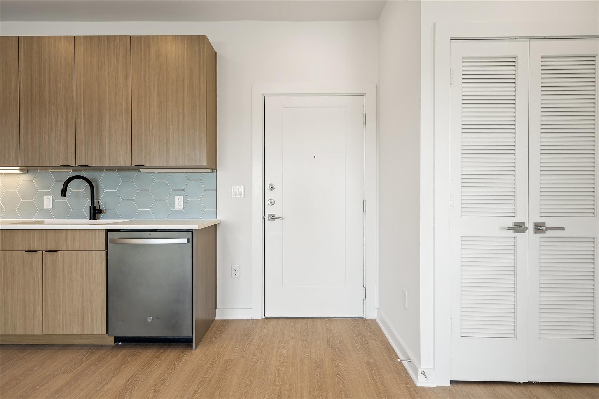 4802 S Congress Ave # 403, Austin, TX 78745