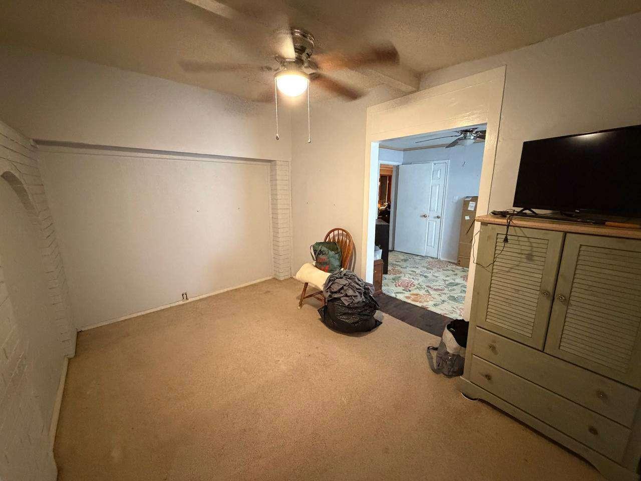 192 Edmonson Ln, Cedar Creek, TX 78612