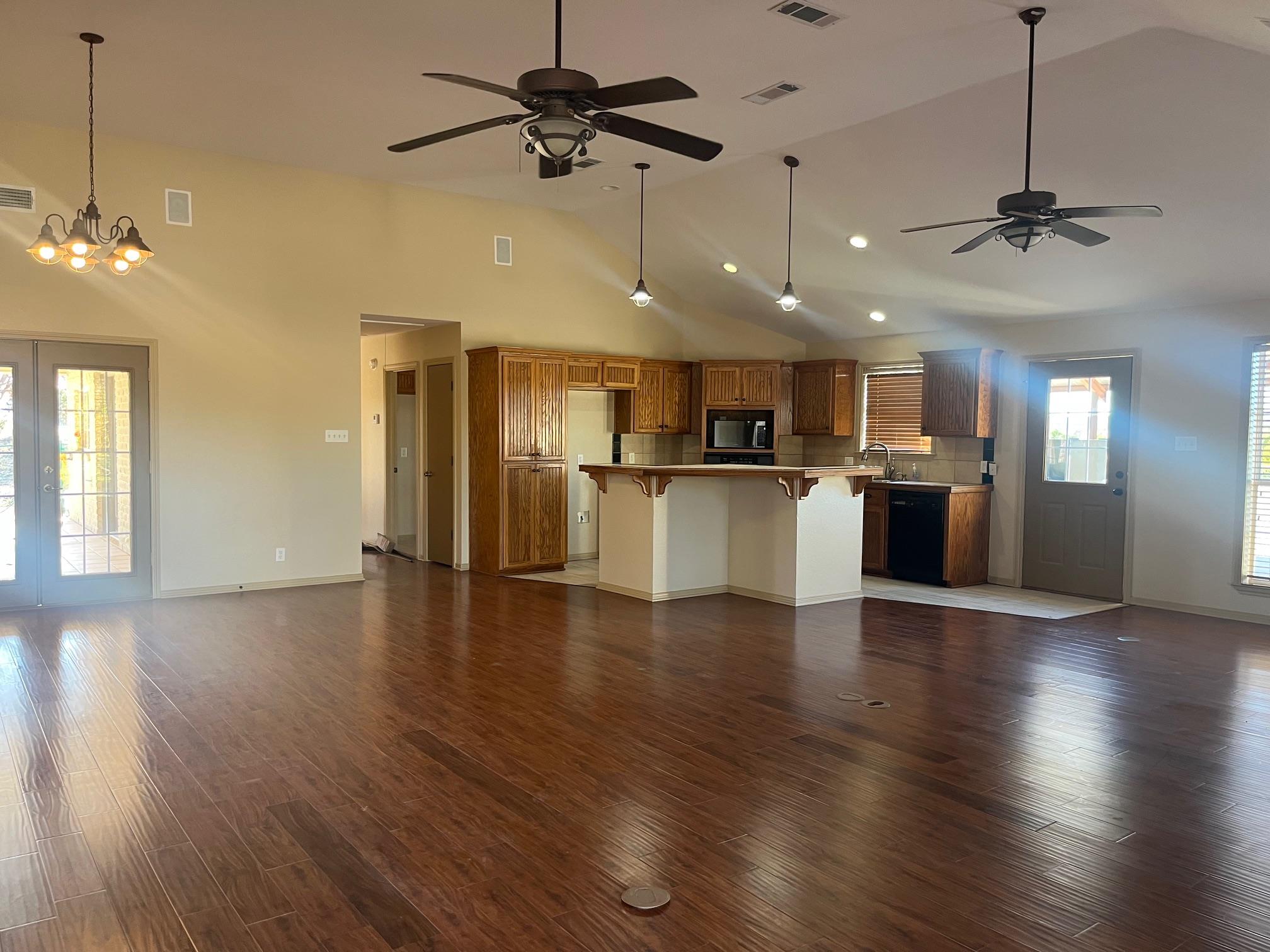 3076 County Road 1045 Rd, Lampasas, TX 76550