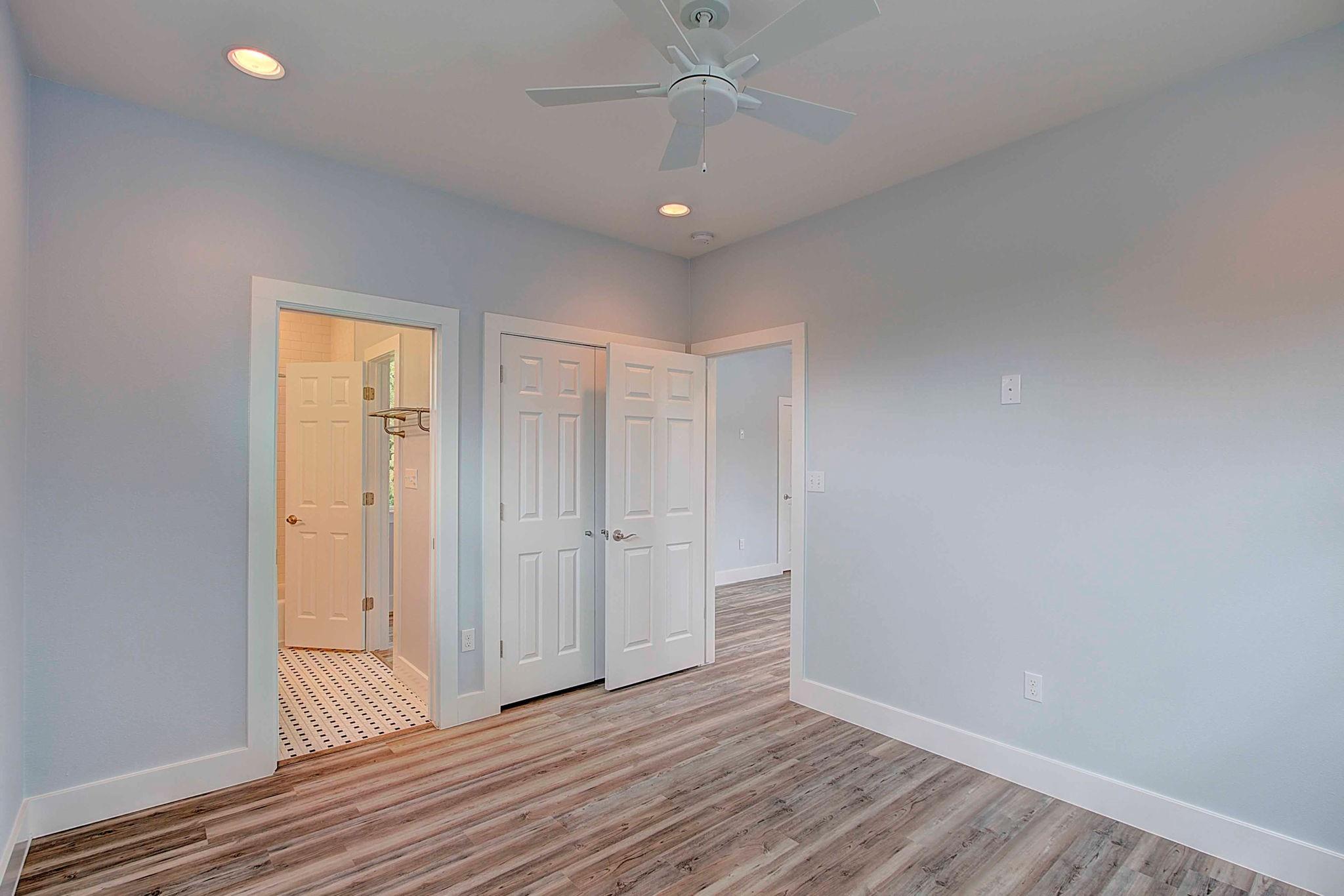 806 W LIVE OAK St # 2, Austin, TX 78704