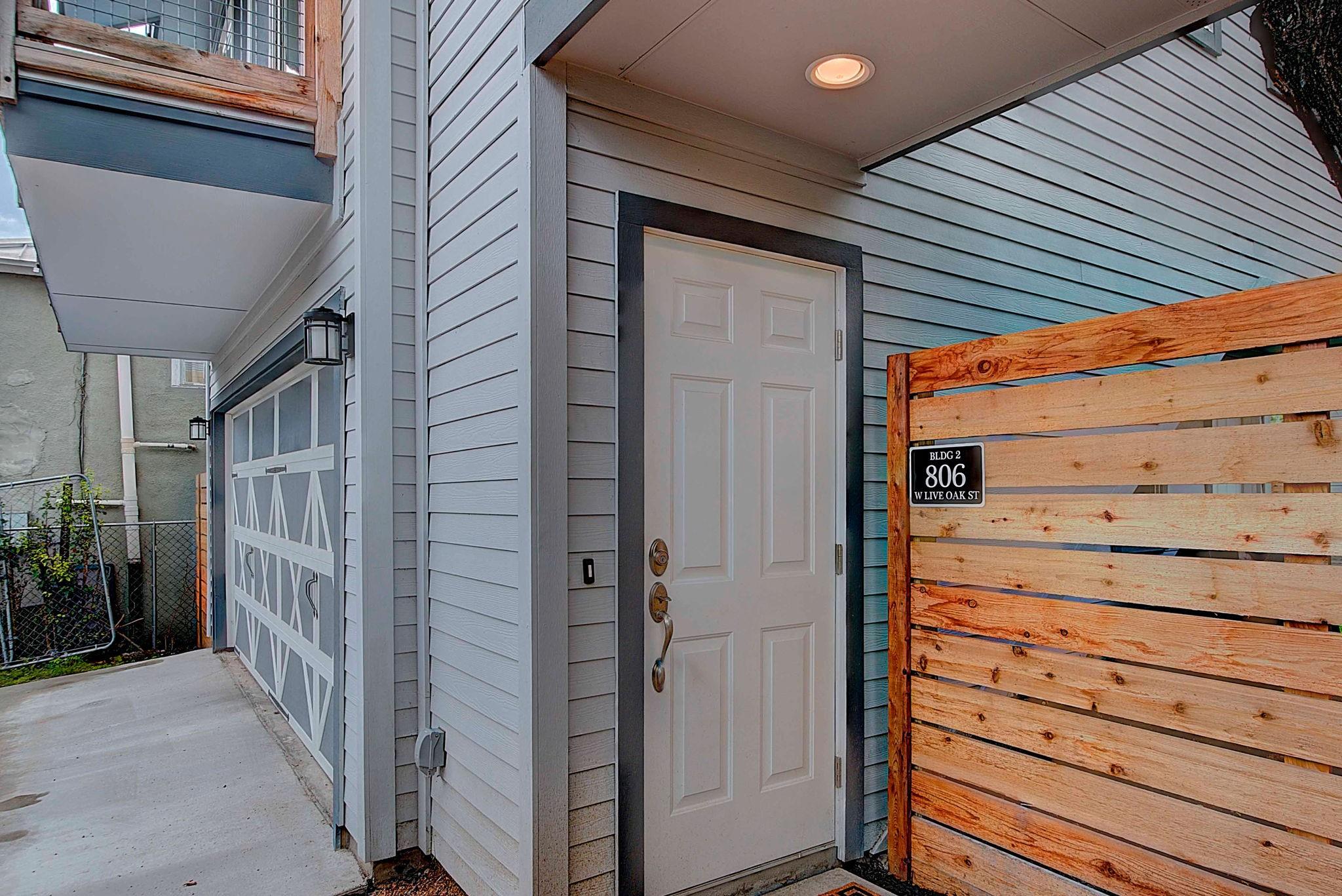 806 W LIVE OAK St # 2, Austin, TX 78704