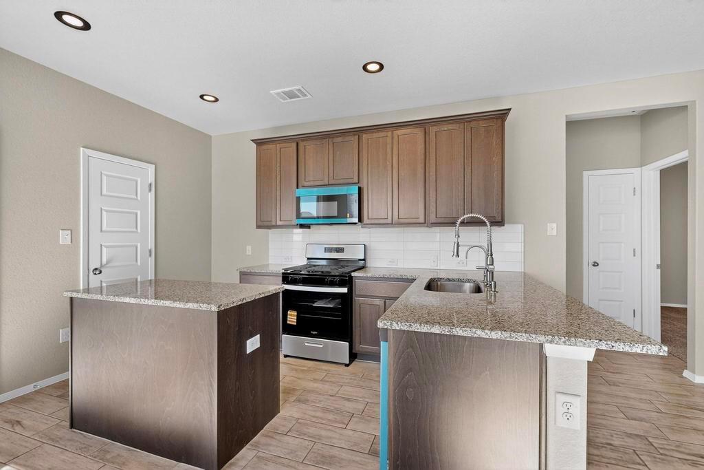 189 Fabion St, Kyle, TX 78640