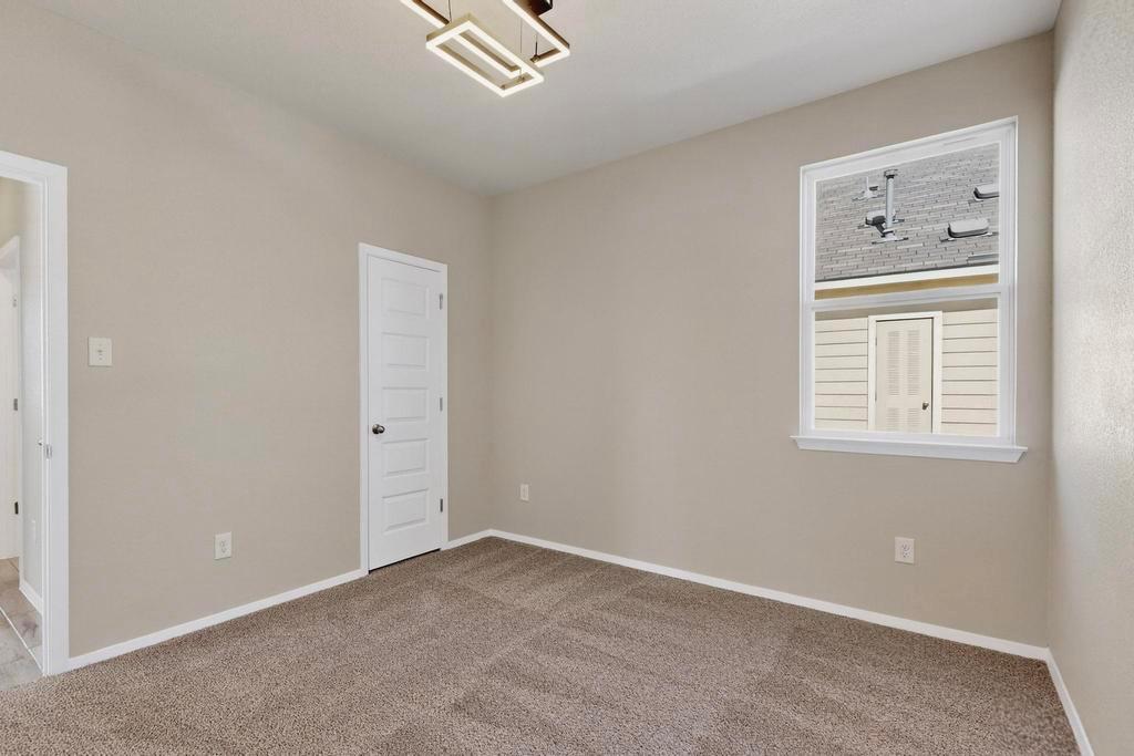 189 Fabion St, Kyle, TX 78640