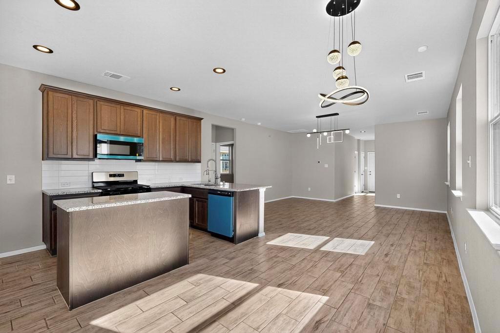 189 Fabion St, Kyle, TX 78640