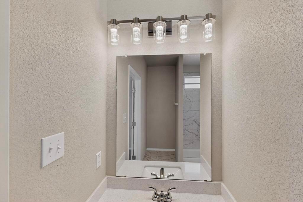 189 Fabion St, Kyle, TX 78640