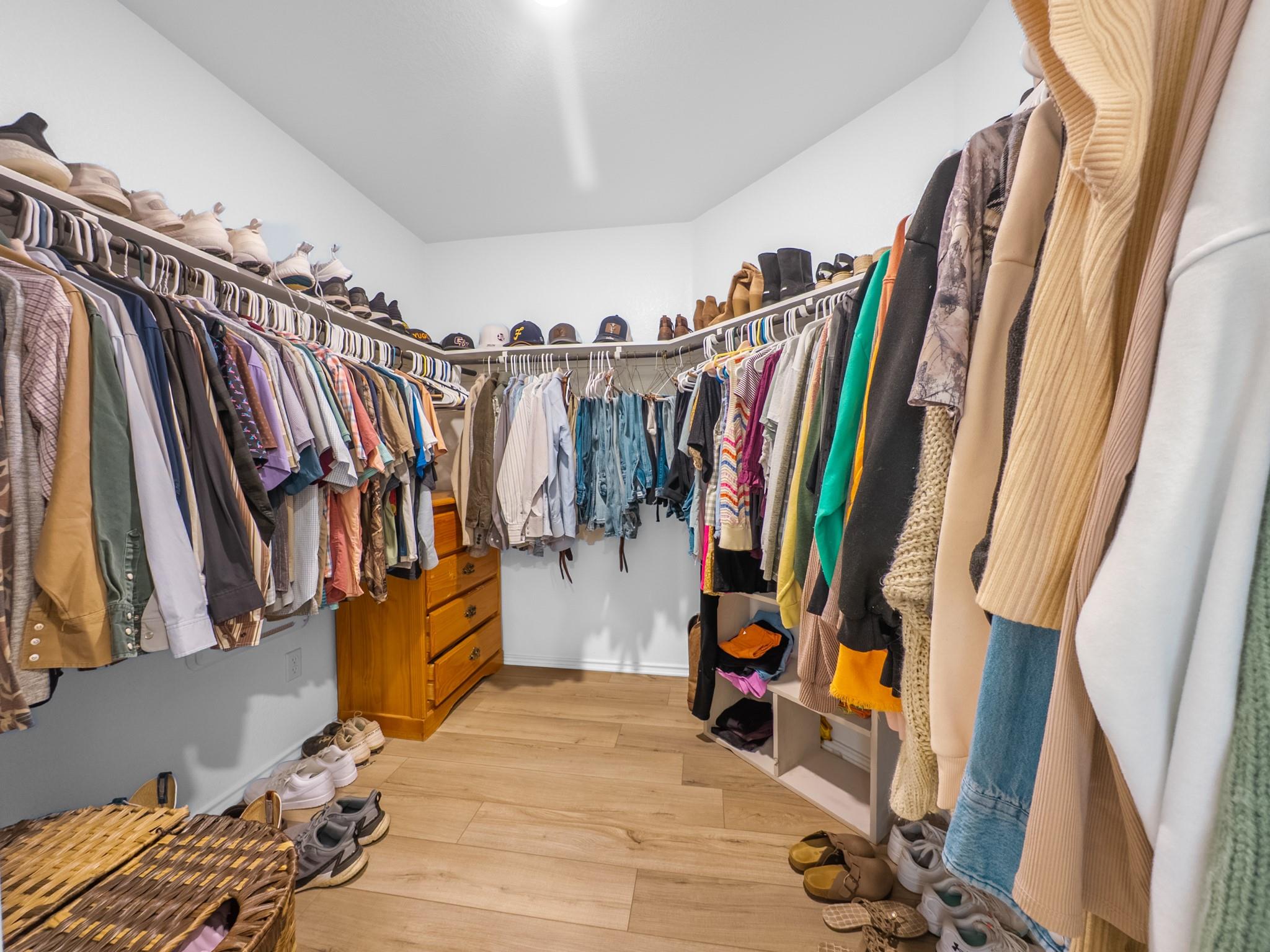 440 Sebring Cir, Hutto, TX 78634