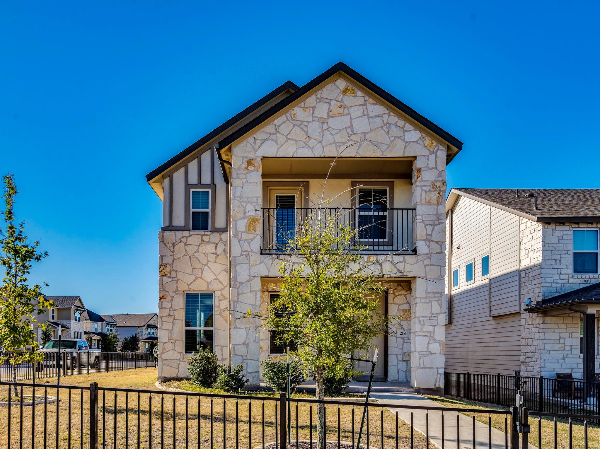 218 Glass Mountains Way, Dripping Springs, TX 78620