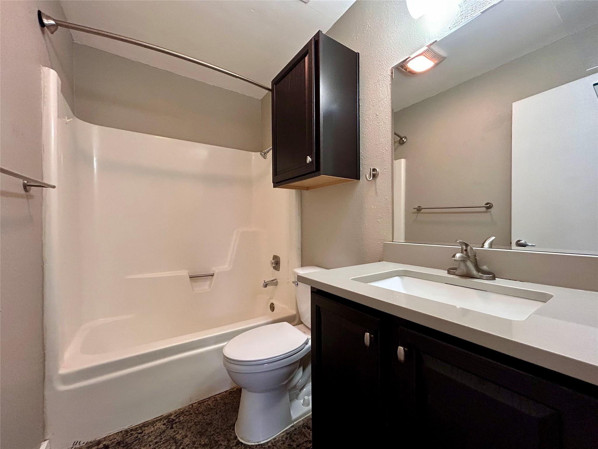 11443 Ptarmigan Dr, Austin, TX 78758