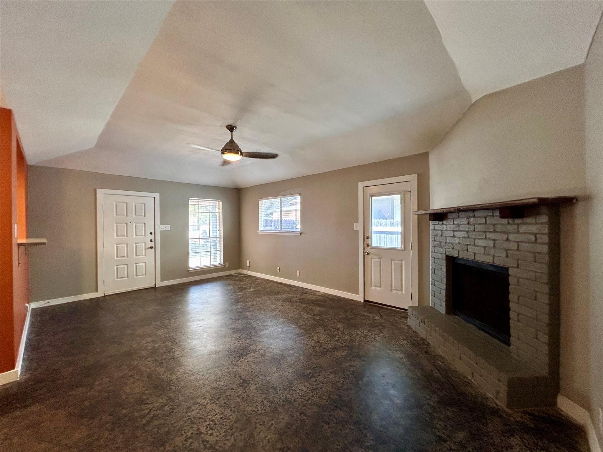 11443 Ptarmigan Dr, Austin, TX 78758