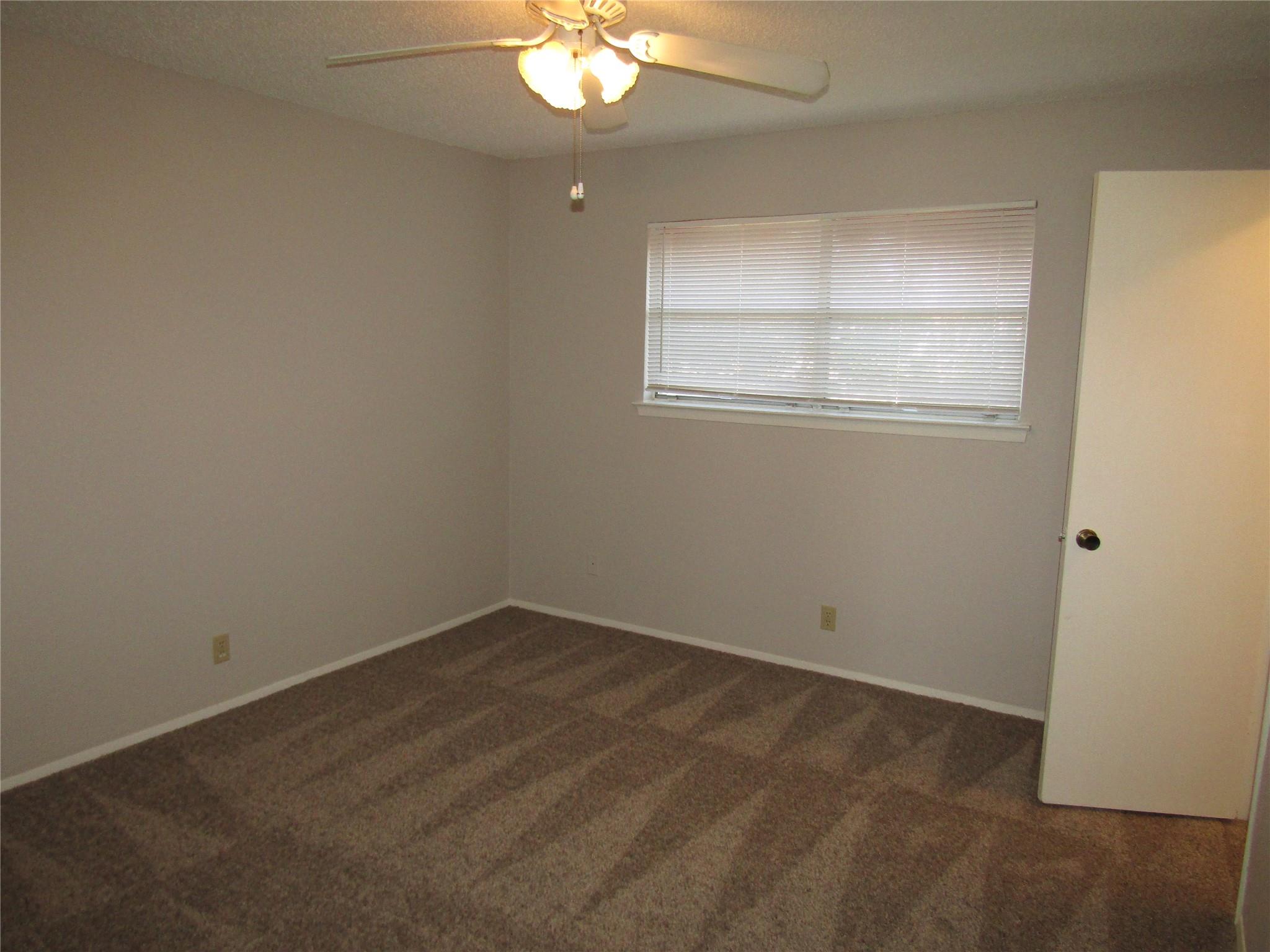 11443 Ptarmigan Dr, Austin, TX 78758