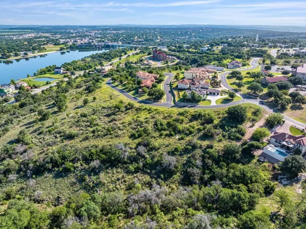 902 Esperanza Dr, Marble Falls, TX 78654