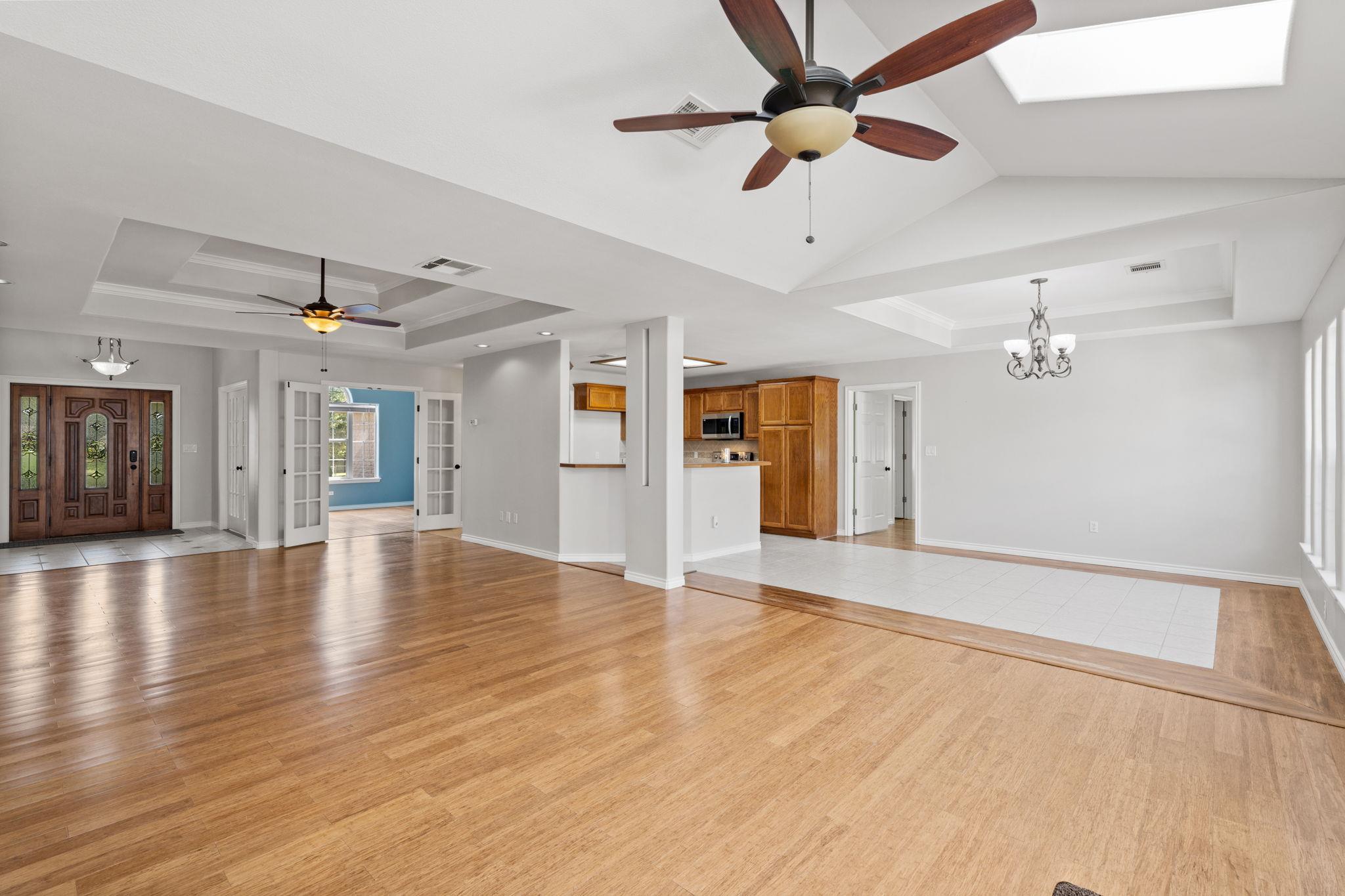 703 Amy Cir, Marble Falls, TX 78654