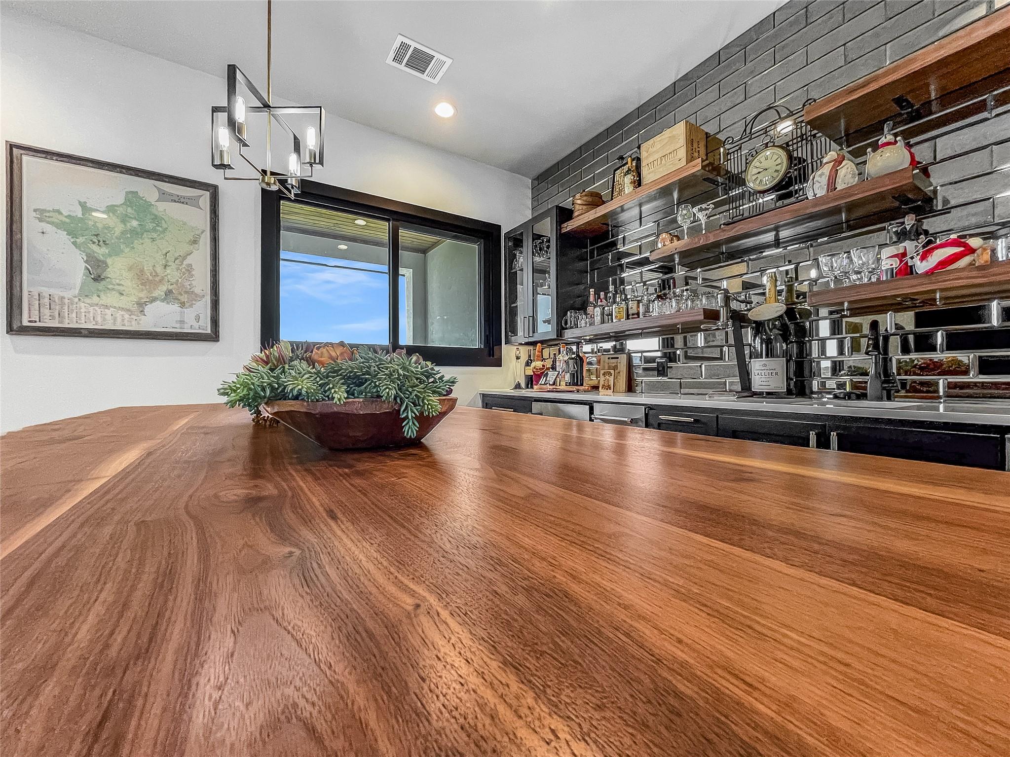 101 Shadow Mtn, Horseshoe Bay, TX 78657