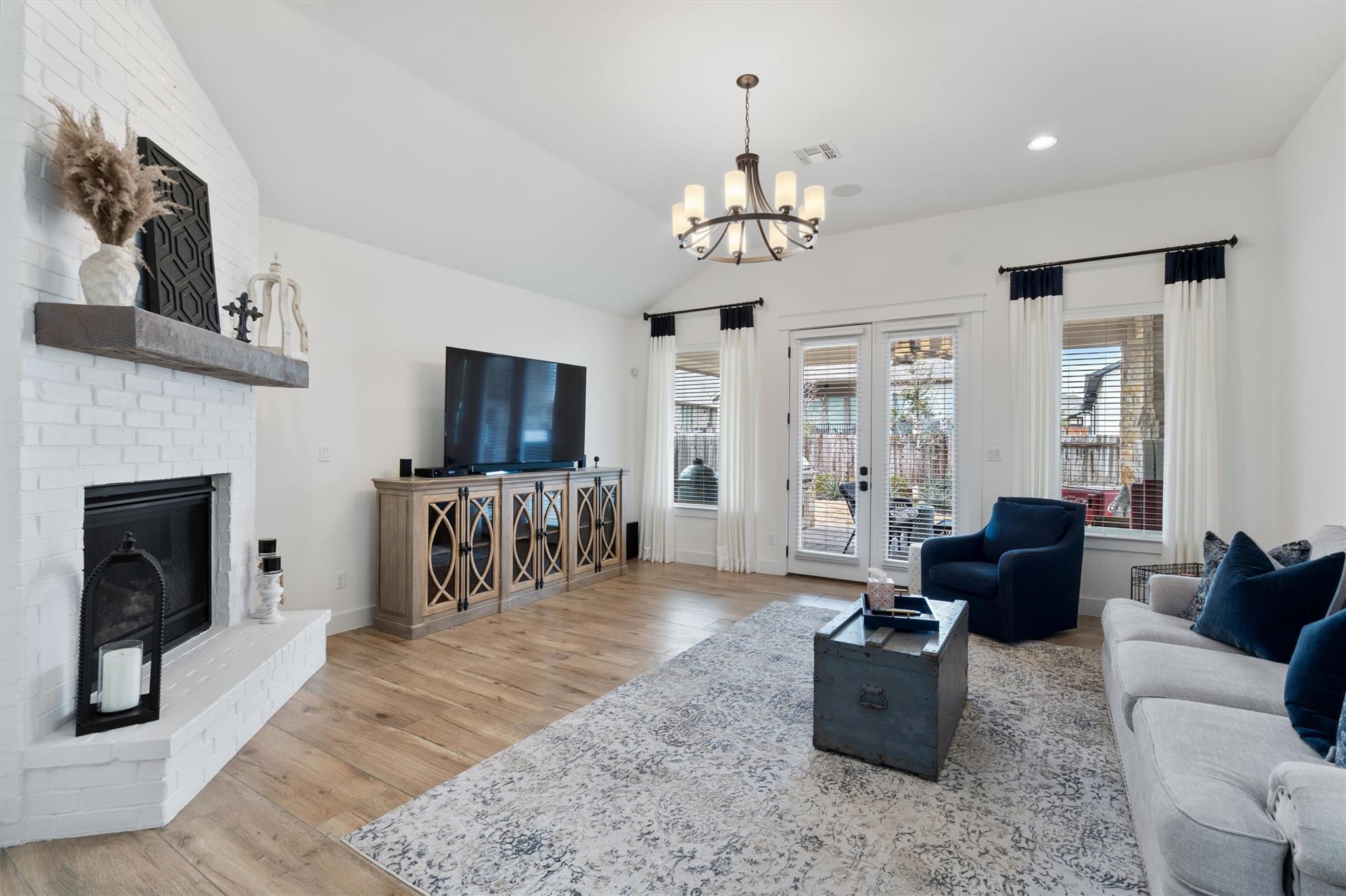 70 Santa Maria St, Georgetown, TX 78628