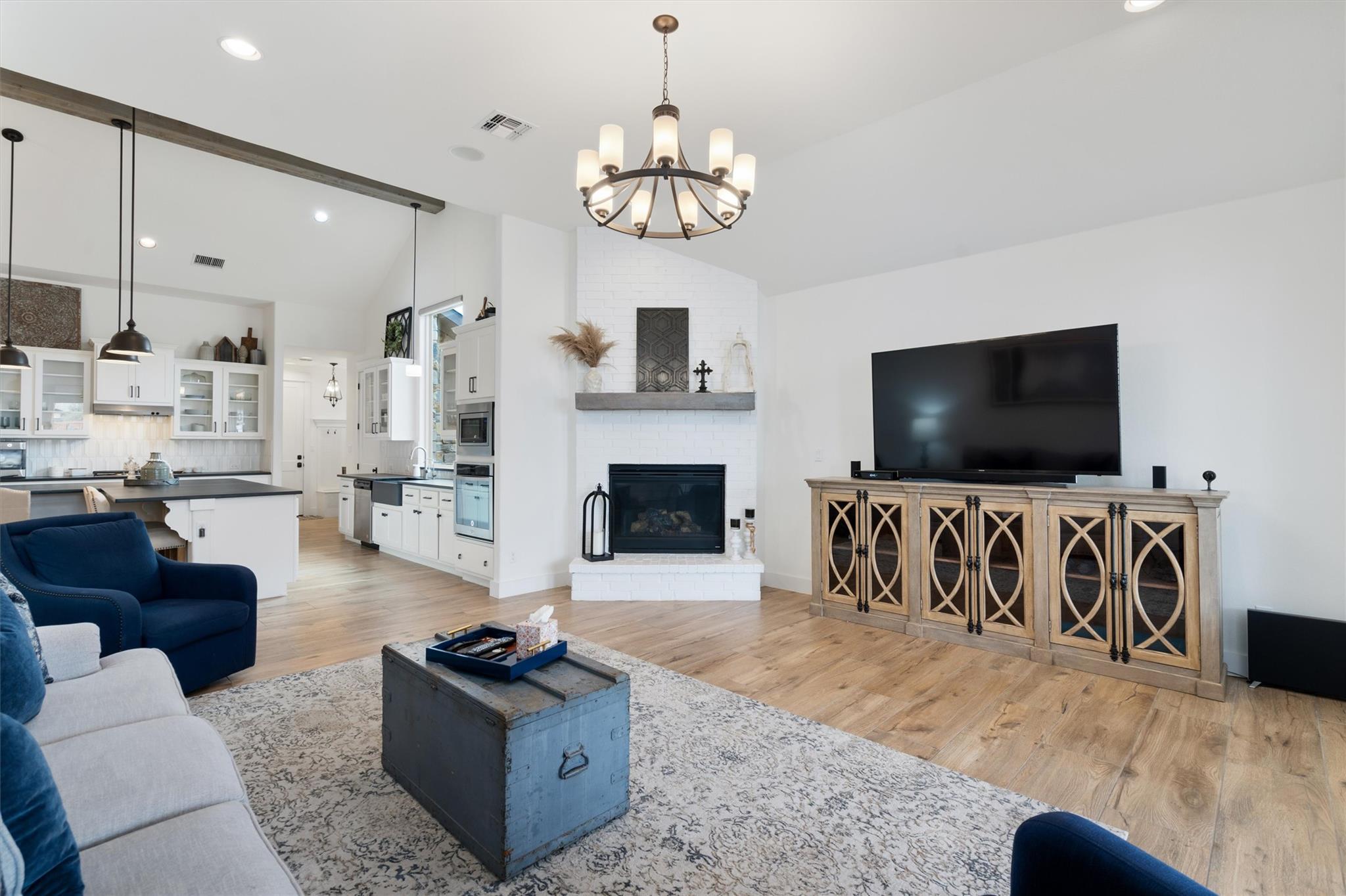 70 Santa Maria St, Georgetown, TX 78628