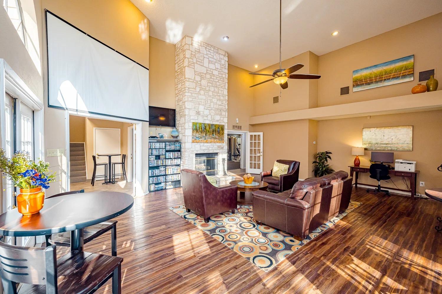 2809 W William Cannon Dr # E107, Austin, TX 78745