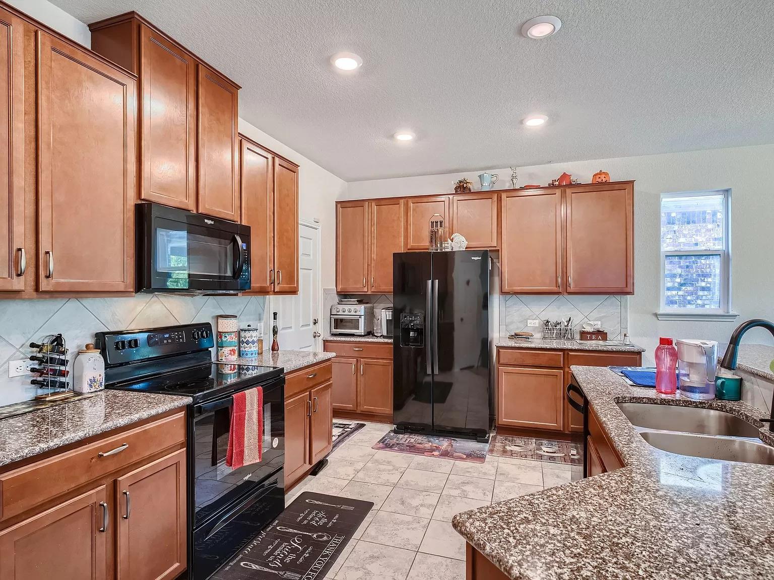 2471 Sunrise Rd # 64, Round Rock, TX 78664