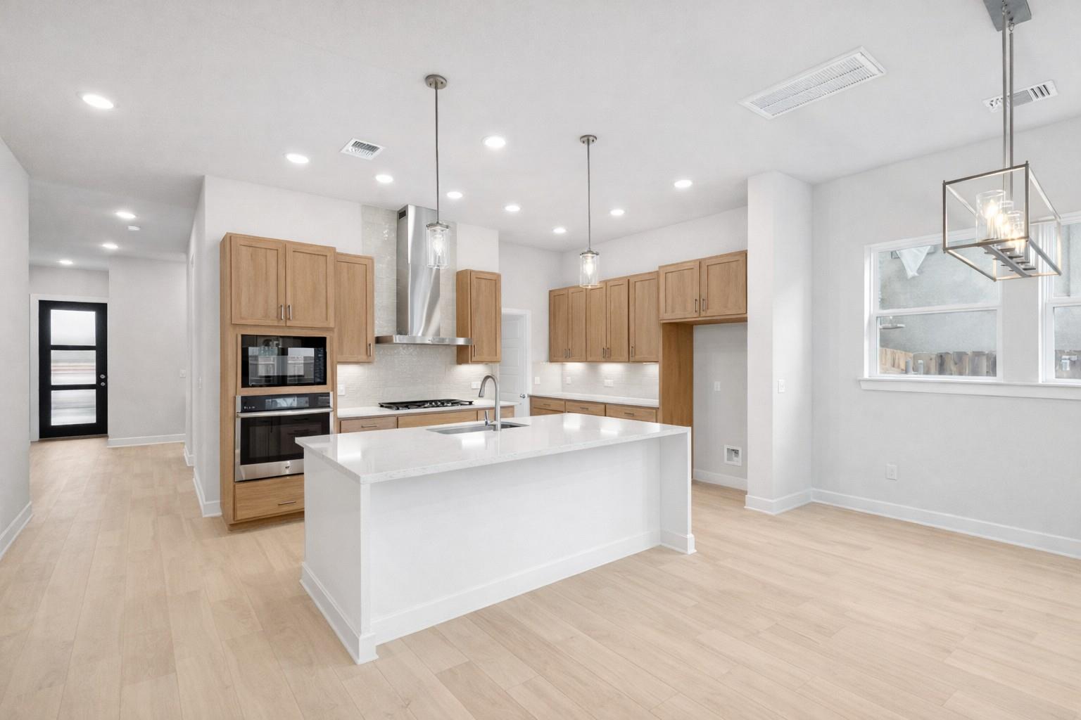 1404 Hartley Dr, Leander, TX 78641