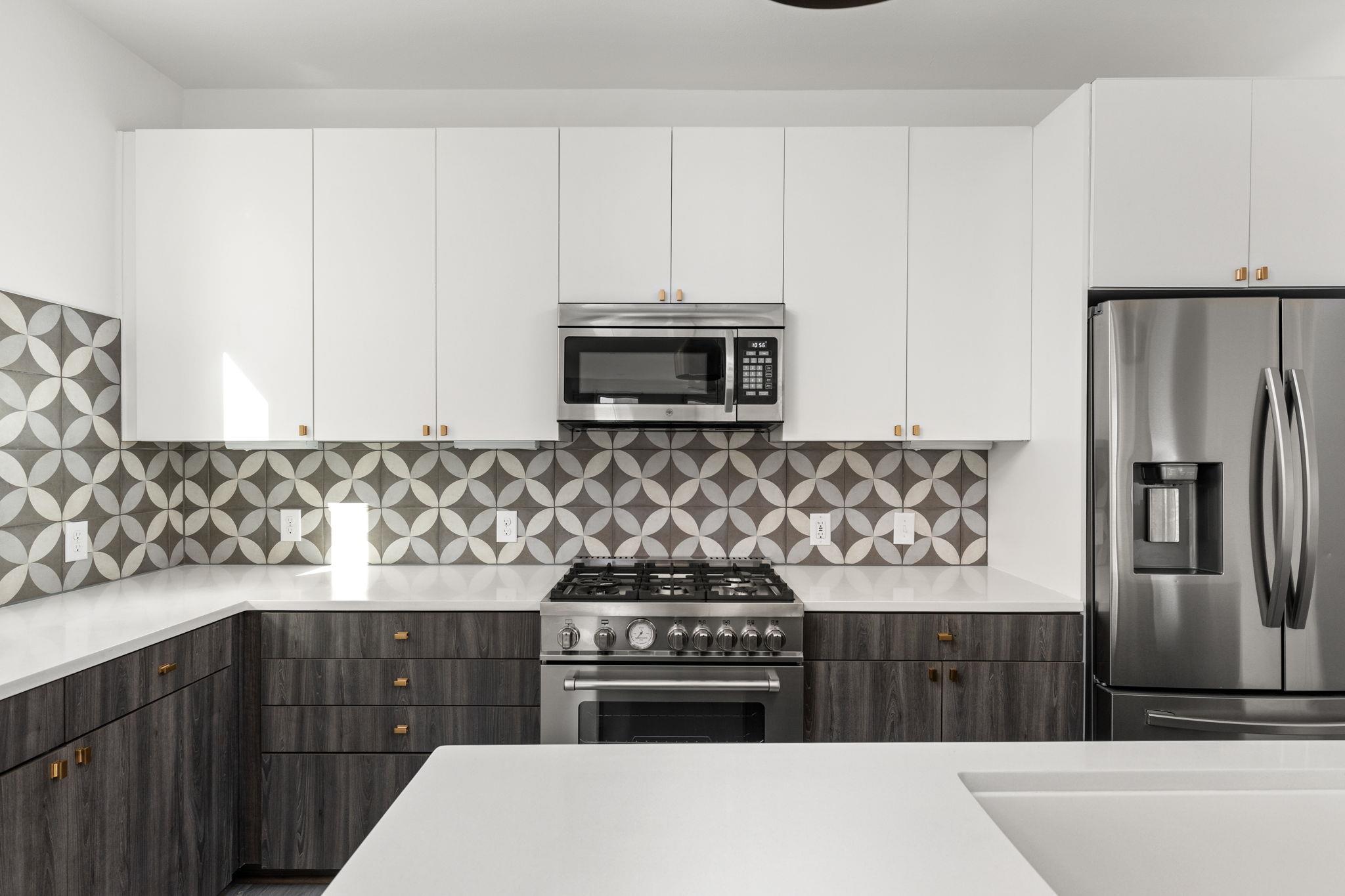 2624 Metcalfe Rd # 17, Austin, TX 78741