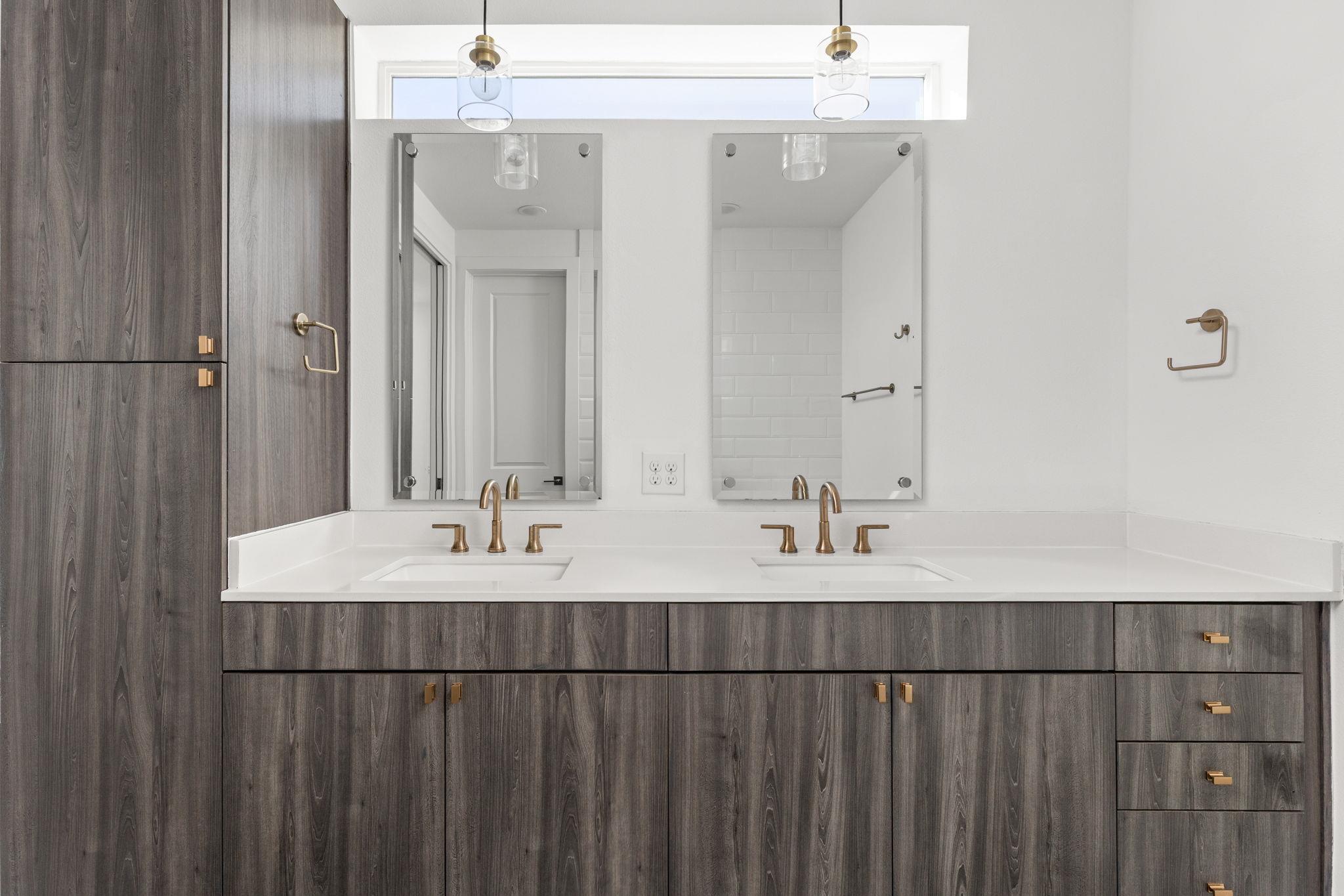 2624 Metcalfe Rd # 17, Austin, TX 78741