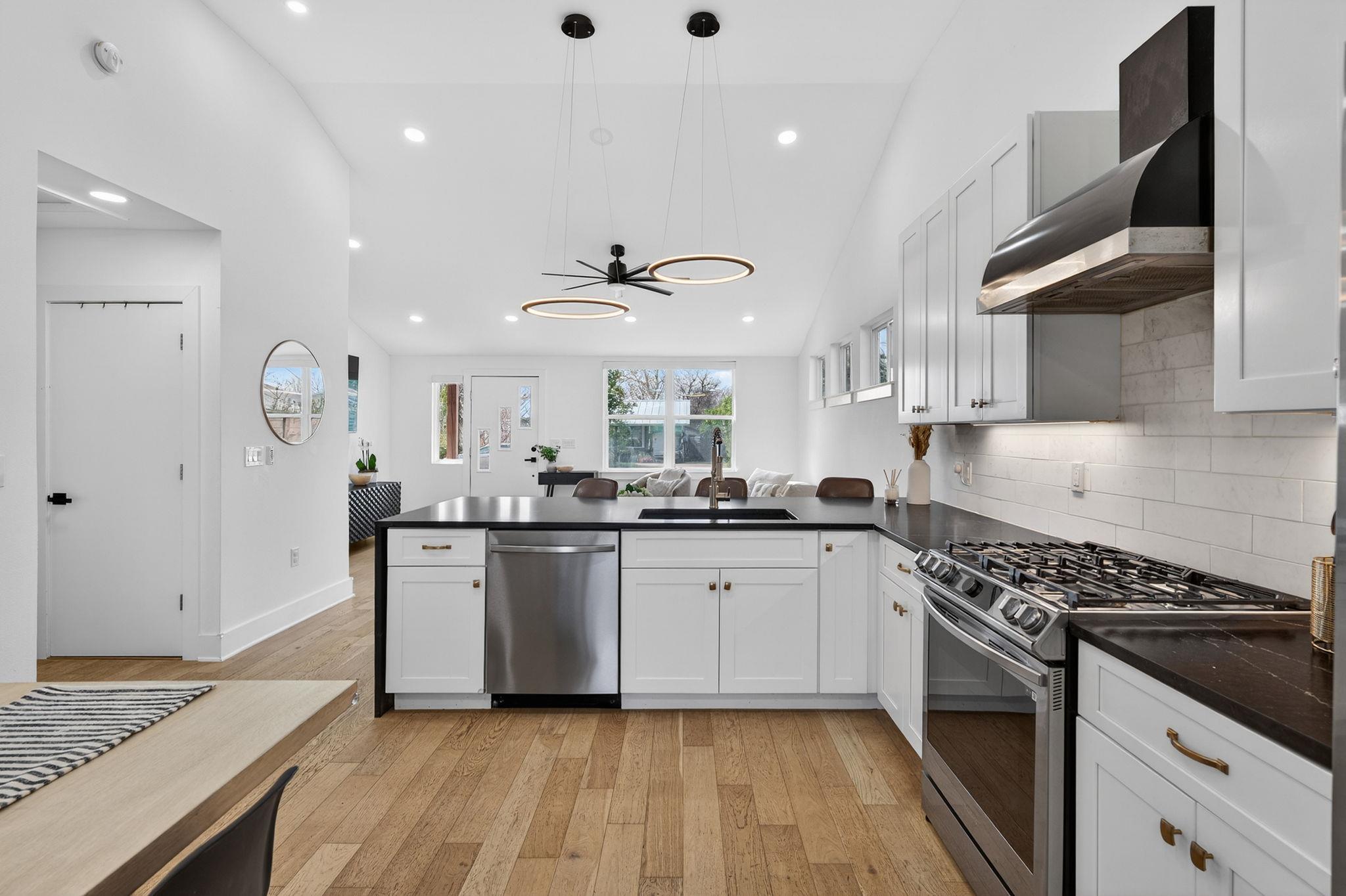 504 W Croslin St, Austin, TX 78752