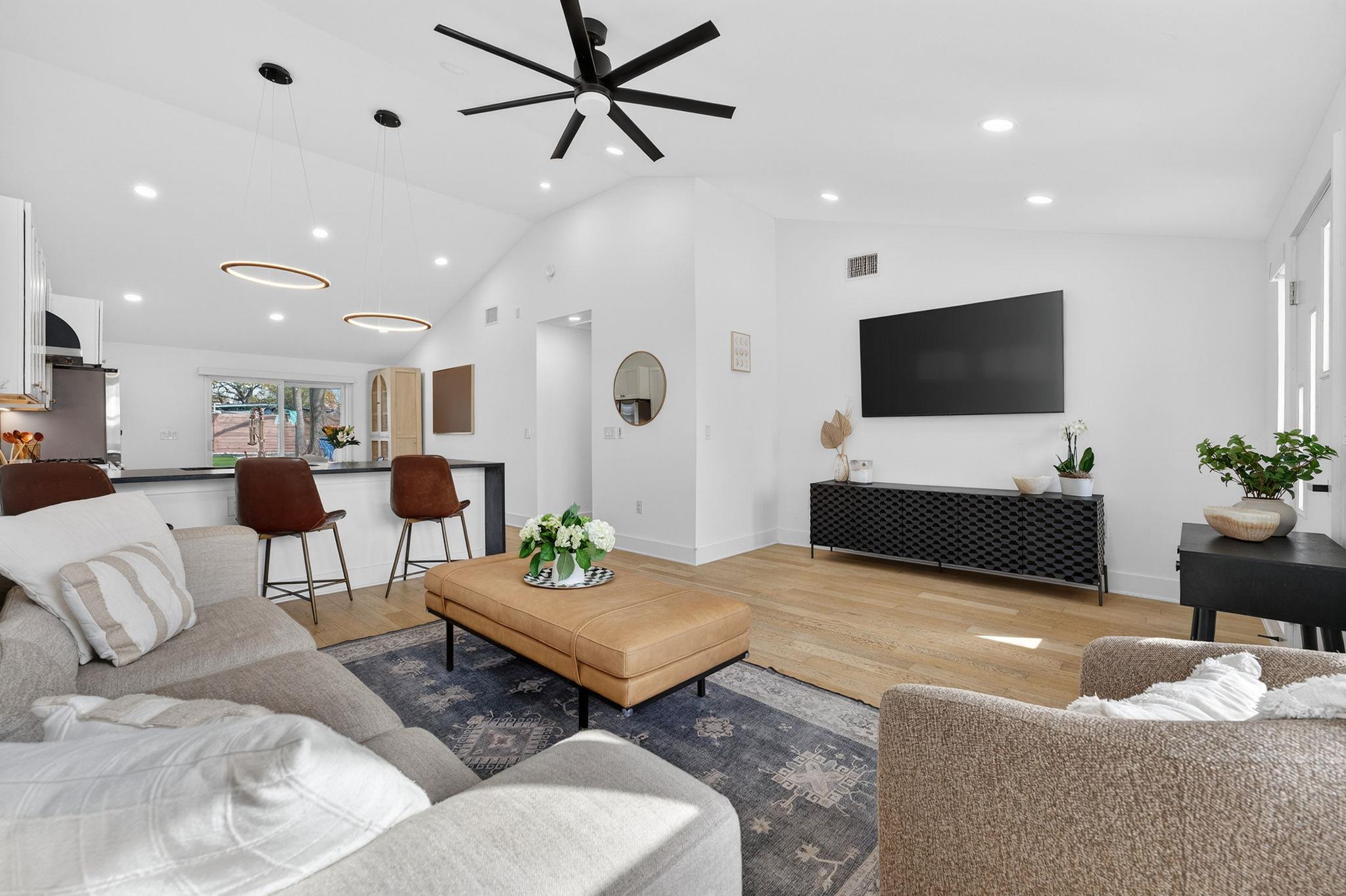 504 W Croslin St, Austin, TX 78752