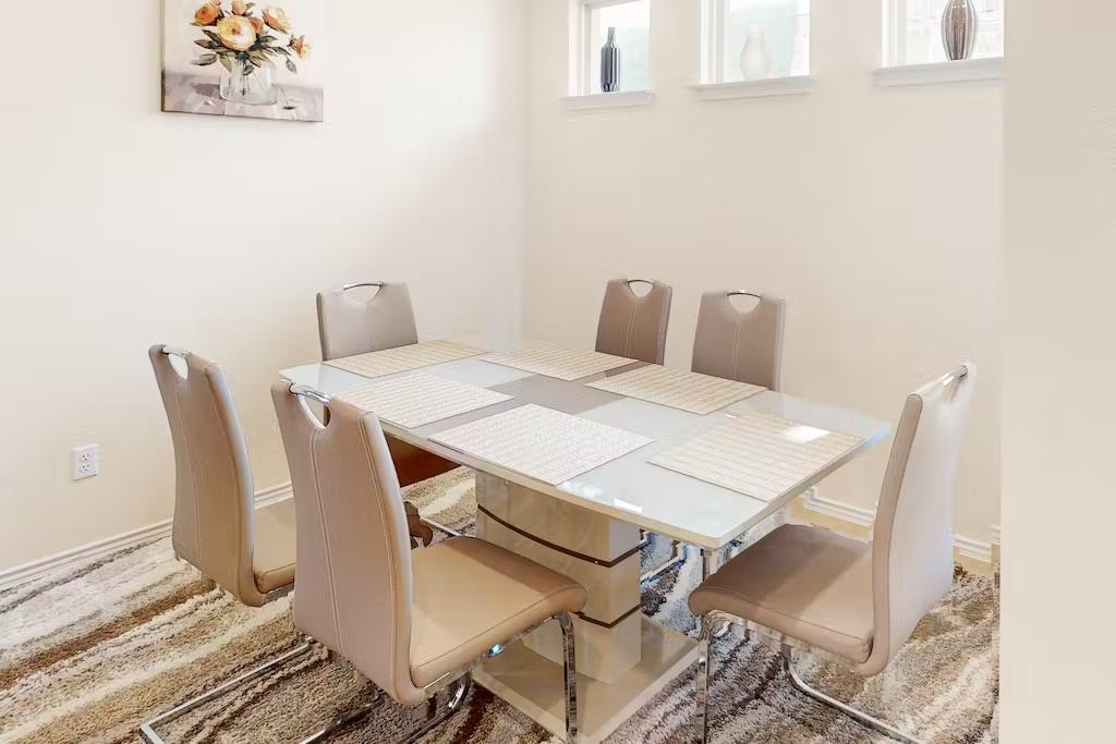 3651 Sandy Brook Dr # 228, Round Rock, TX 78665