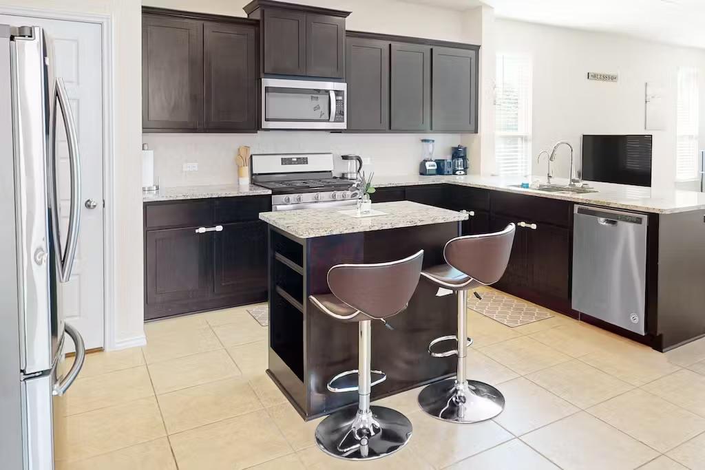 3651 Sandy Brook Dr # 228, Round Rock, TX 78665