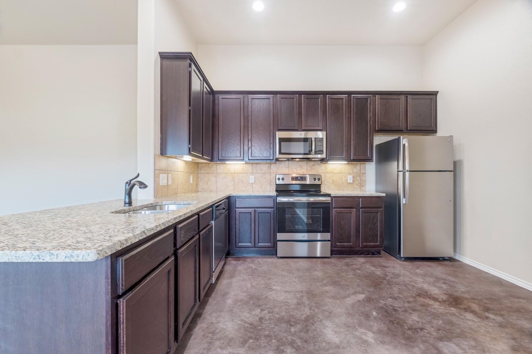 118 SAMUEL Dr # Unit B, Buda, TX 78610