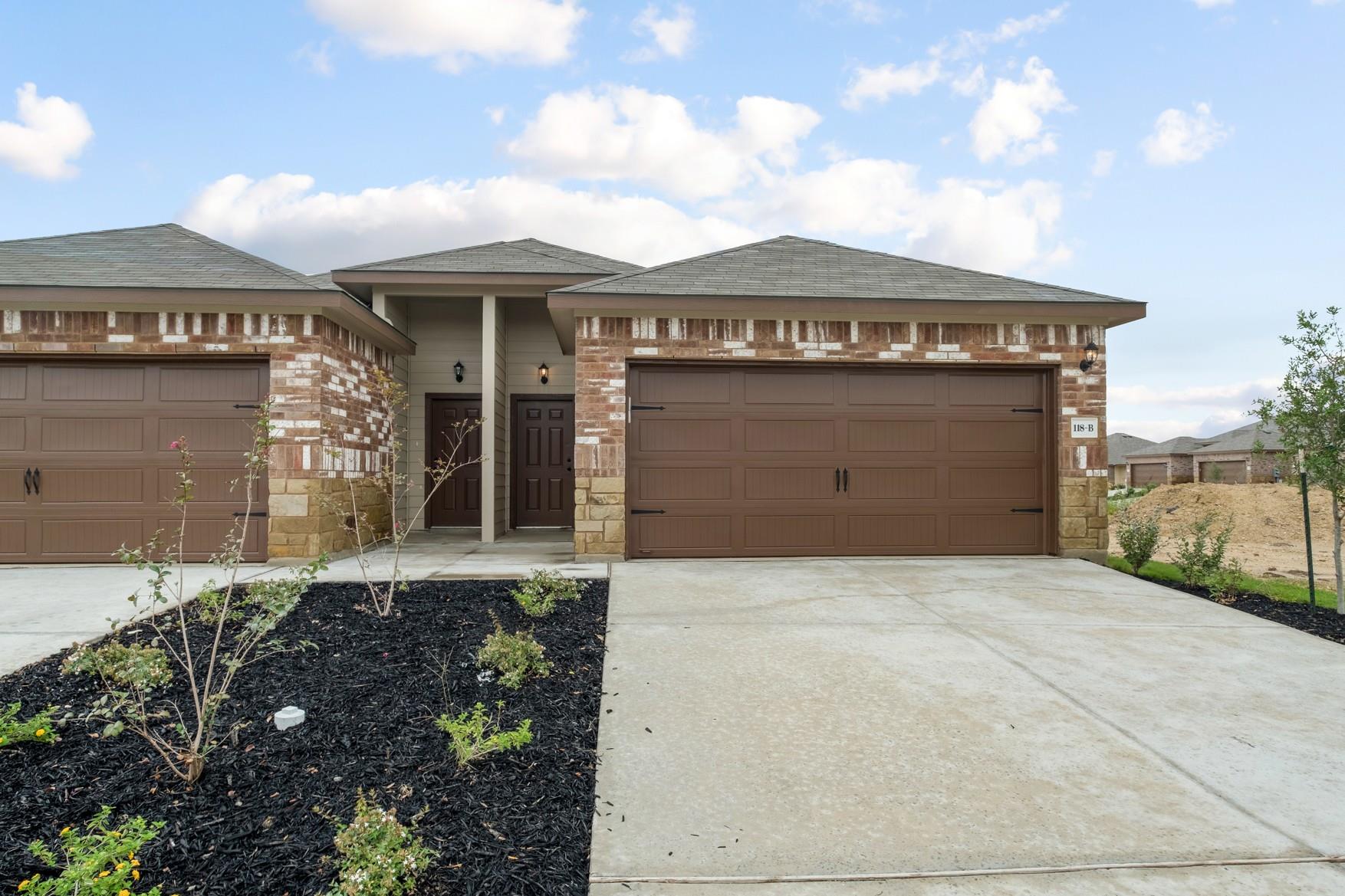 118 SAMUEL Dr # Unit B, Buda, TX 78610