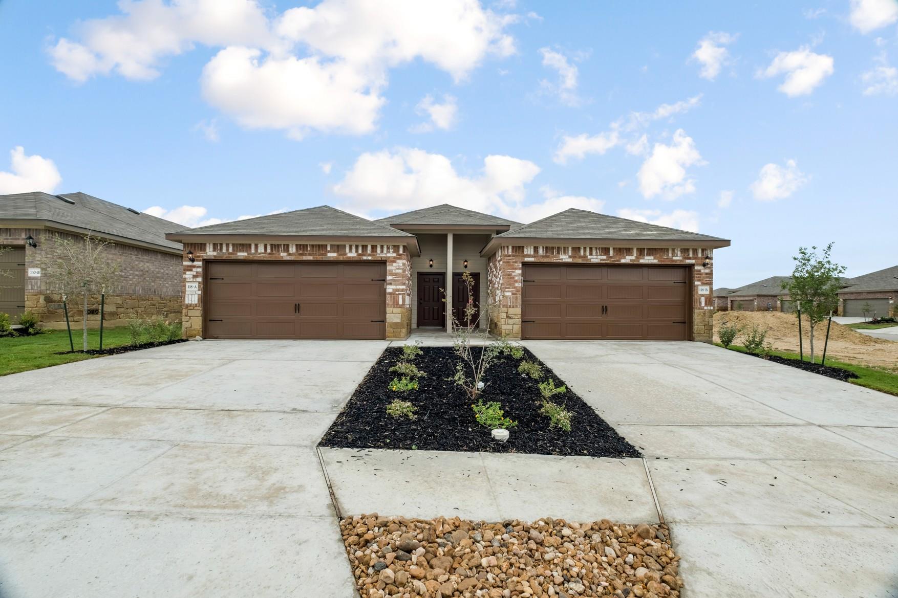 118 SAMUEL Dr # Unit B, Buda, TX 78610