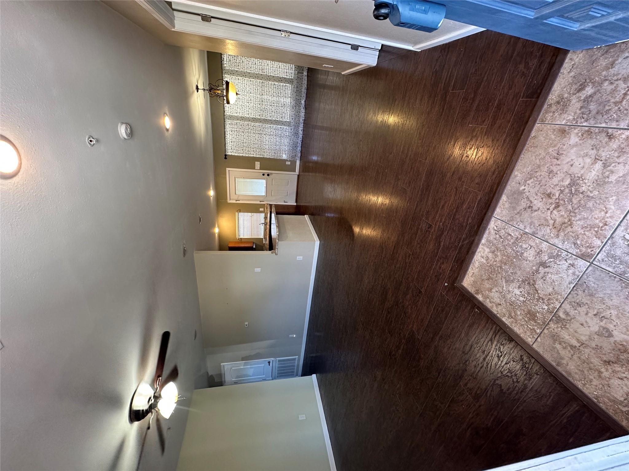 111 Hillview Ln, Burnet, TX 78611