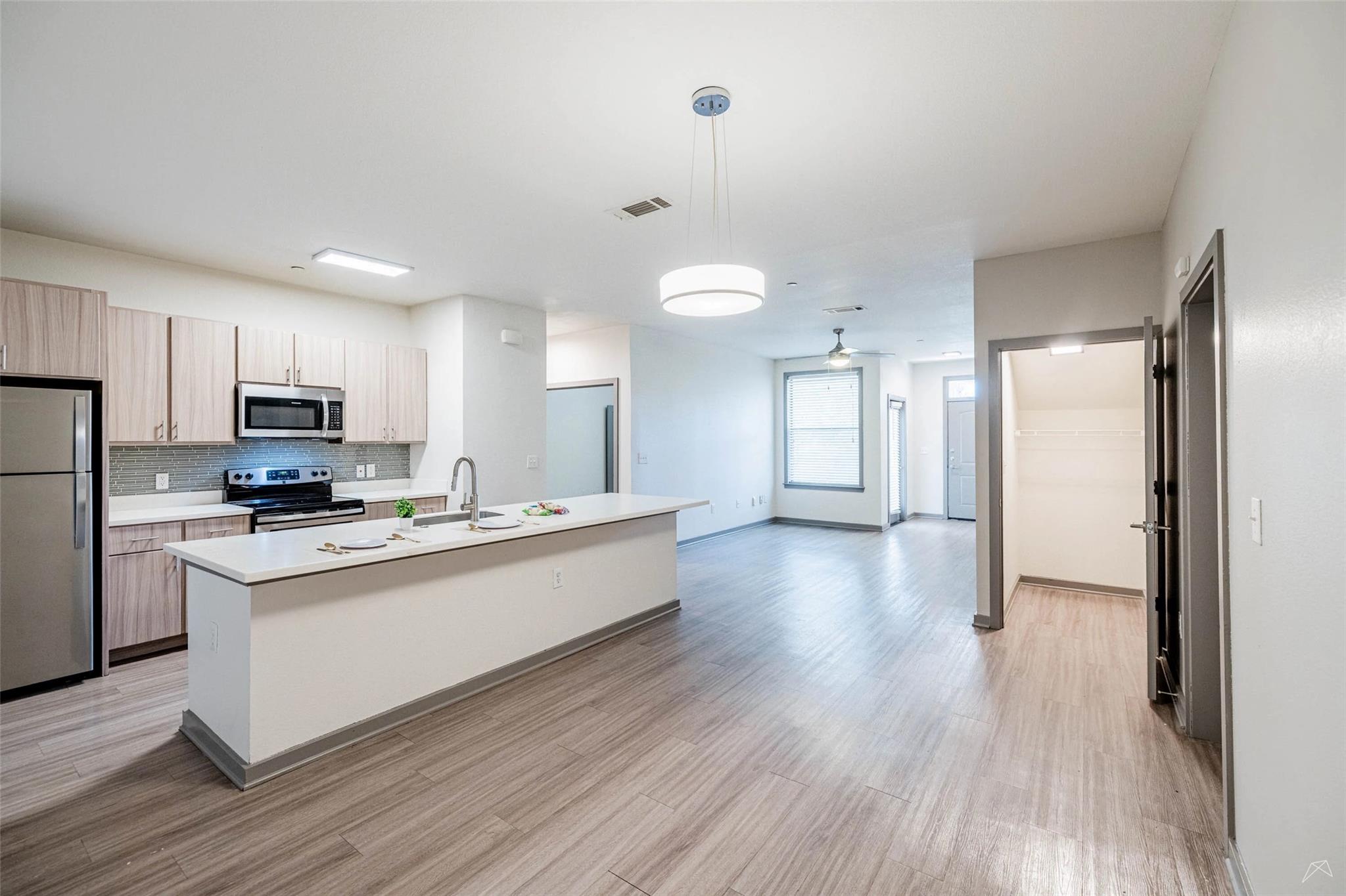 8515 S Interstate 35 Rd # 11102, Austin, TX 78744