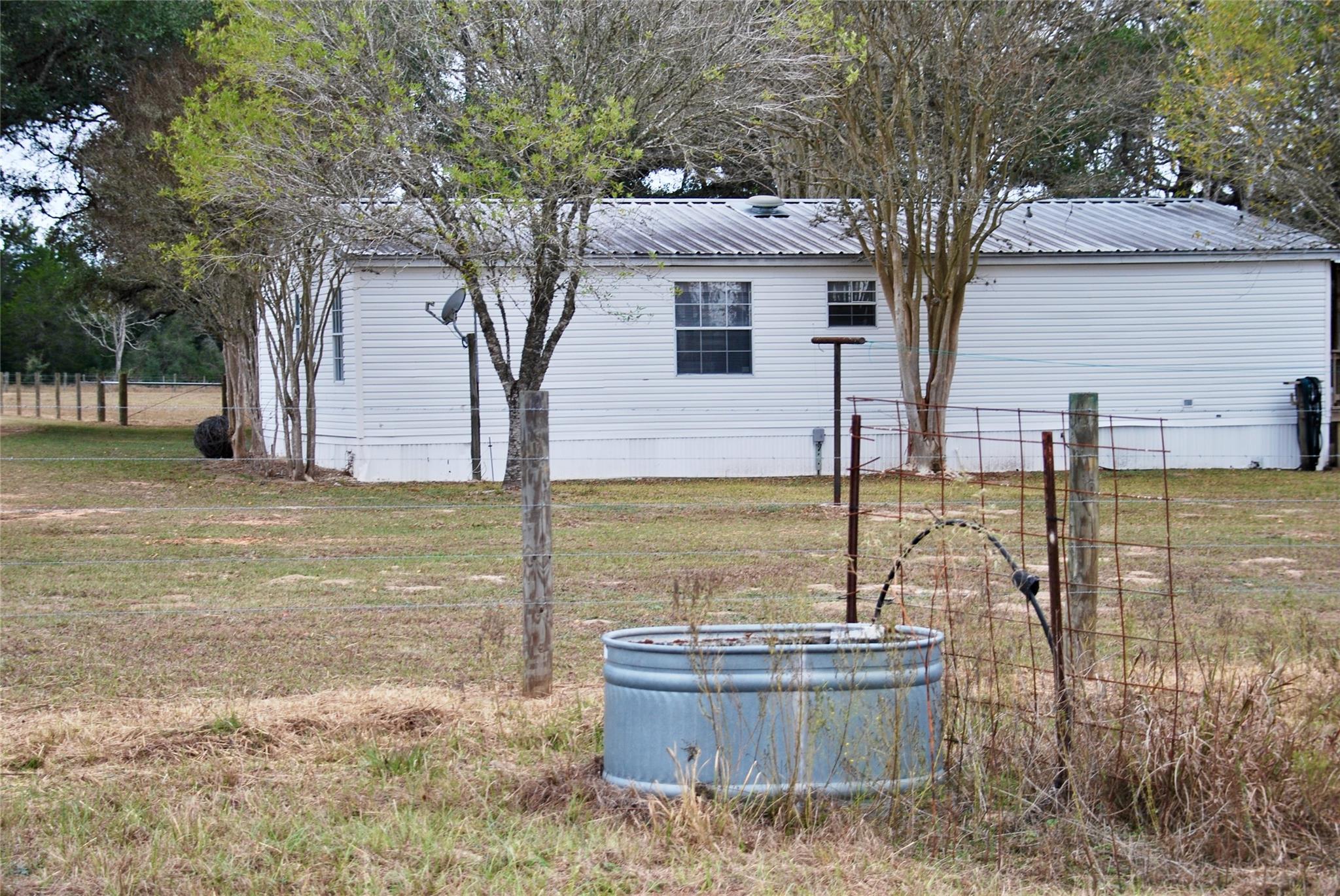 415 County Road 457 Rd, Hallettsville, TX 77964